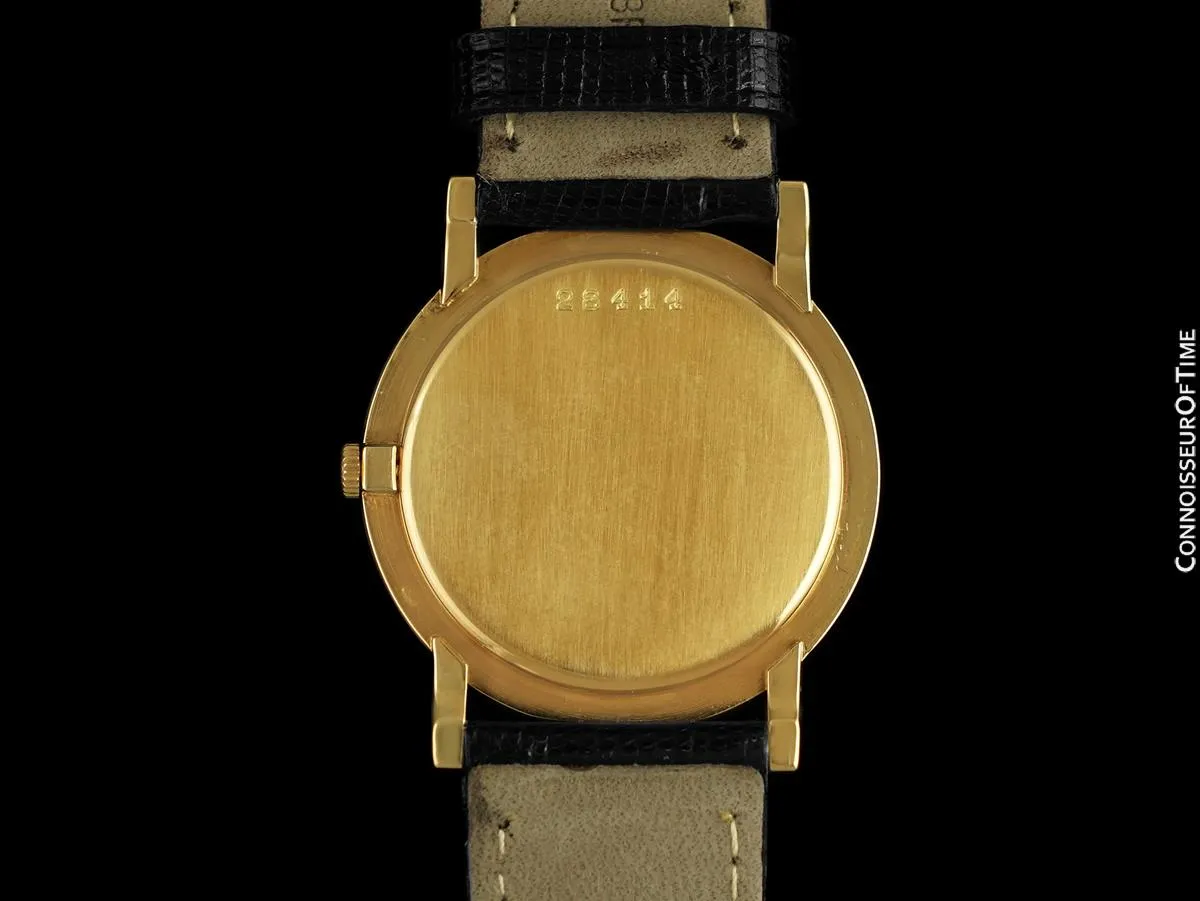 1960's Audemars Piguet "Extra-Flat" Vintage Mens Midsize Quartz Watch - 18K Gold