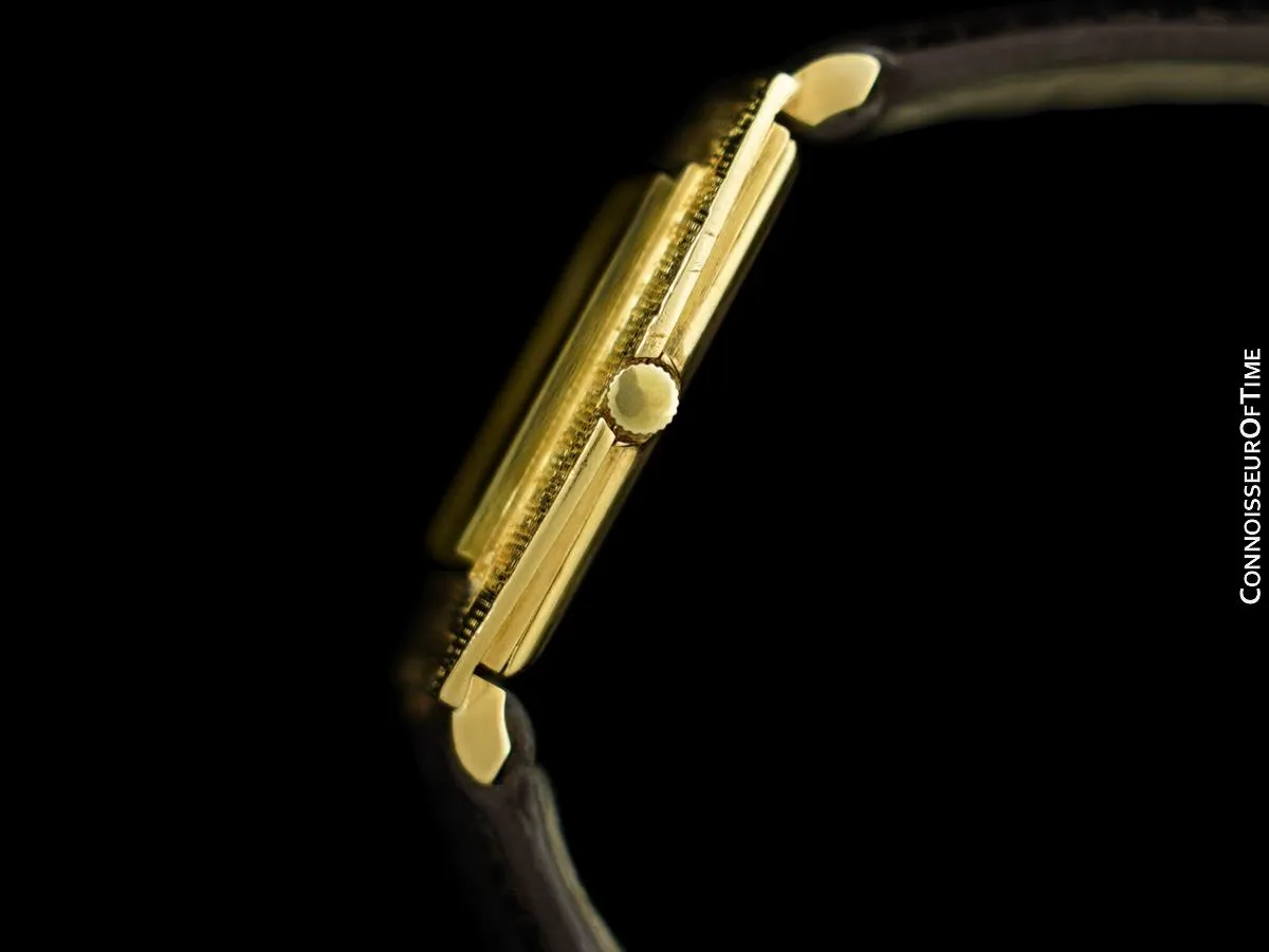 1960's Vacheron & Constantin Vintage "Extra-Flat" Modernist Mens Watch - 18K Gold
