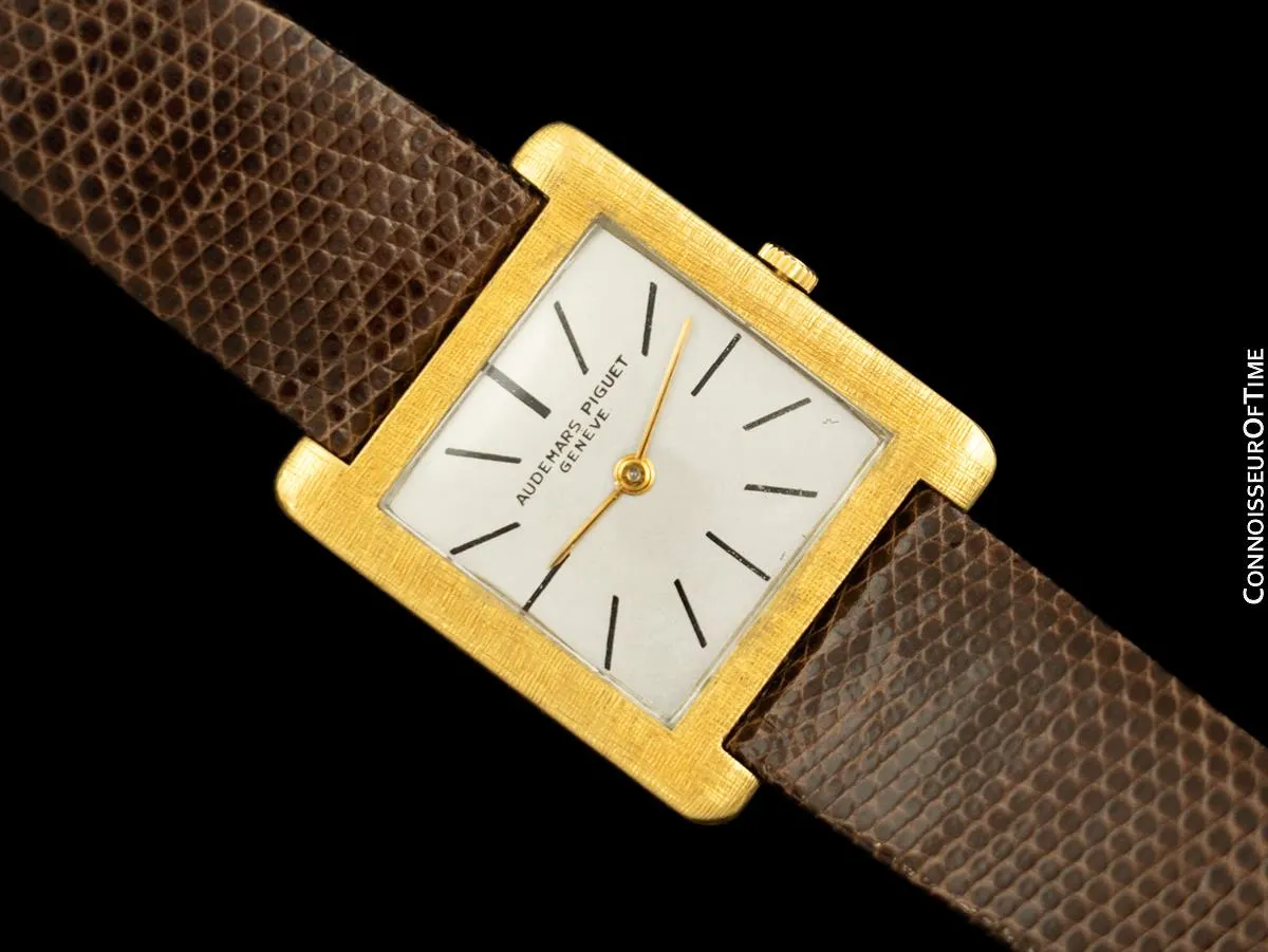 1963 Audemars Piguet "Extra-Flat" Vintage Mens Midsize Watch - 18K Gold
