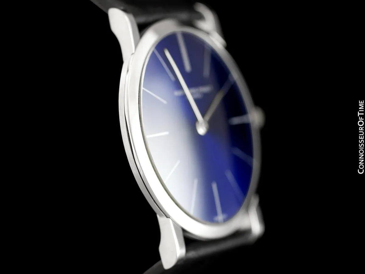 1968 Audemars Piguet "Extra-Flat" Vintage Mens Midsize Watch - 18K White Gold