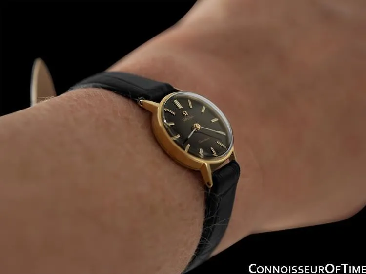 1970 Omega Geneve Vintage Ladies Handwound Dress Watch - 18K Gold