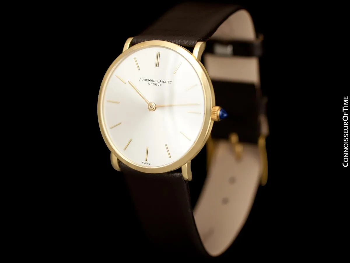 1970's Audemars Piguet "Extra-Flat" Vintage Mens Midsize Watch - 18K Gold