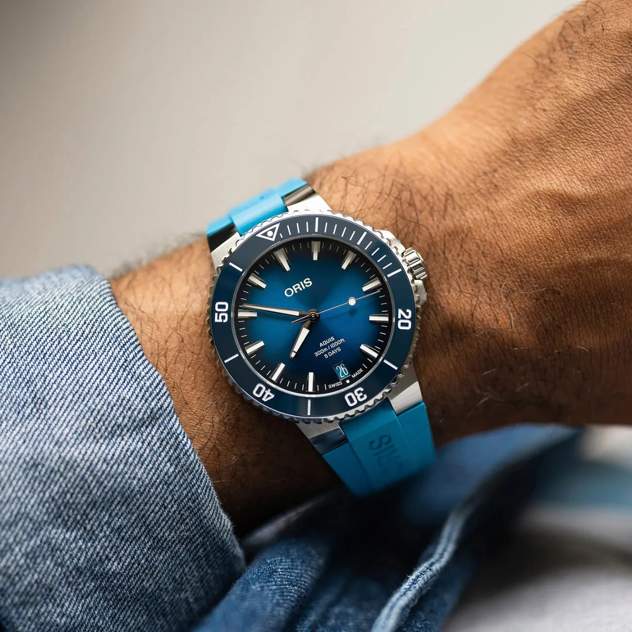 AQUIS DATE CALIBRE 400 - BLUE