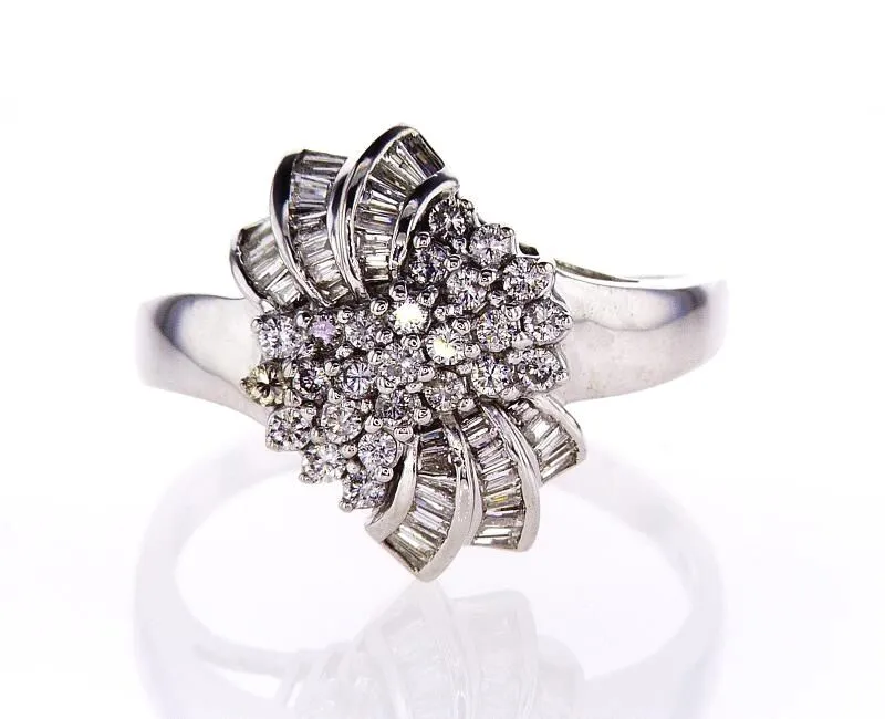 Beautiful Estate Ring 3.50CT Natural Round Diamonds Certified 14k White Gold