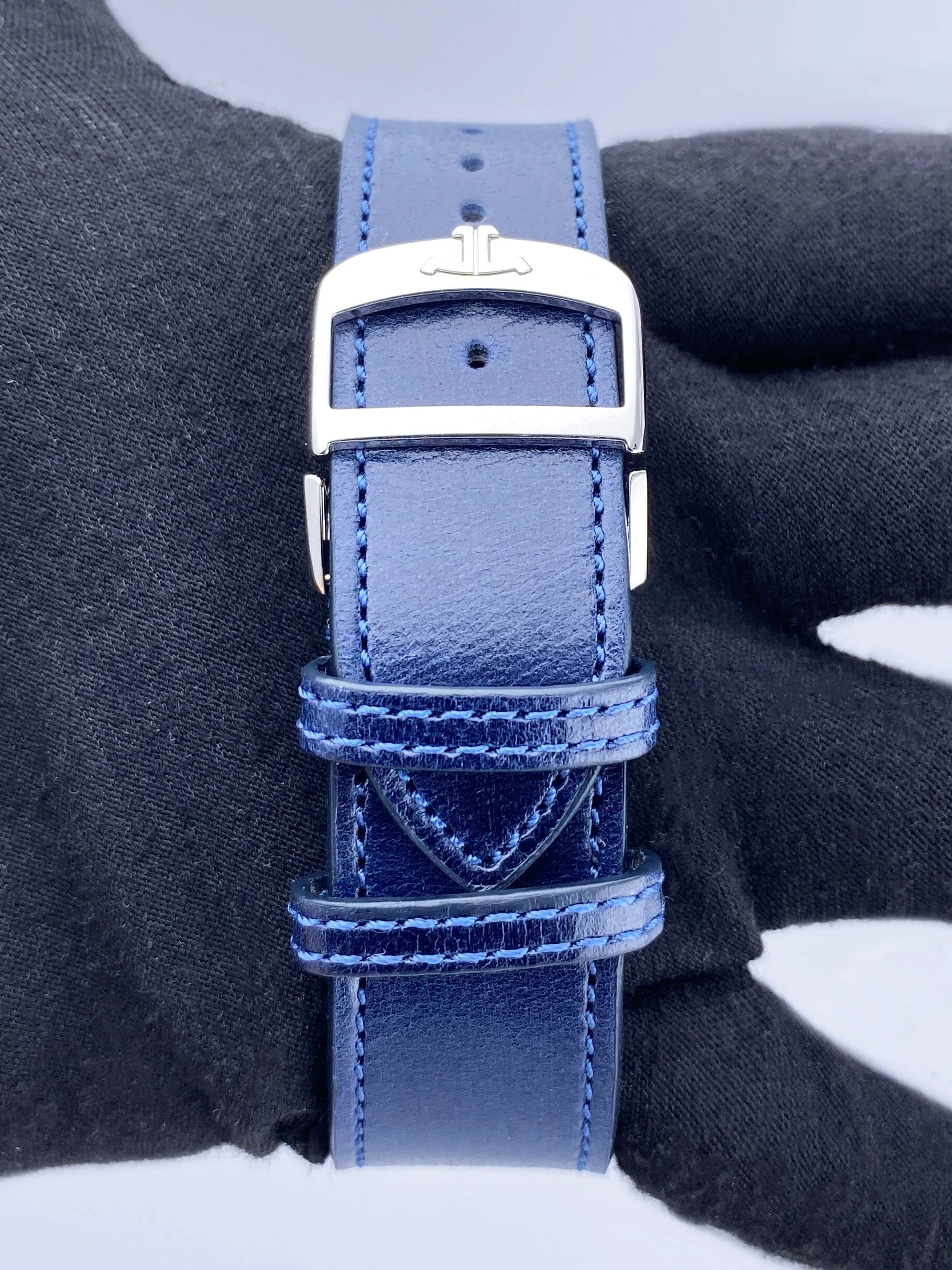 Brand New Jaeger-LeCoultre Reverso Tribute Q3918420 Mens Watch Box Papers