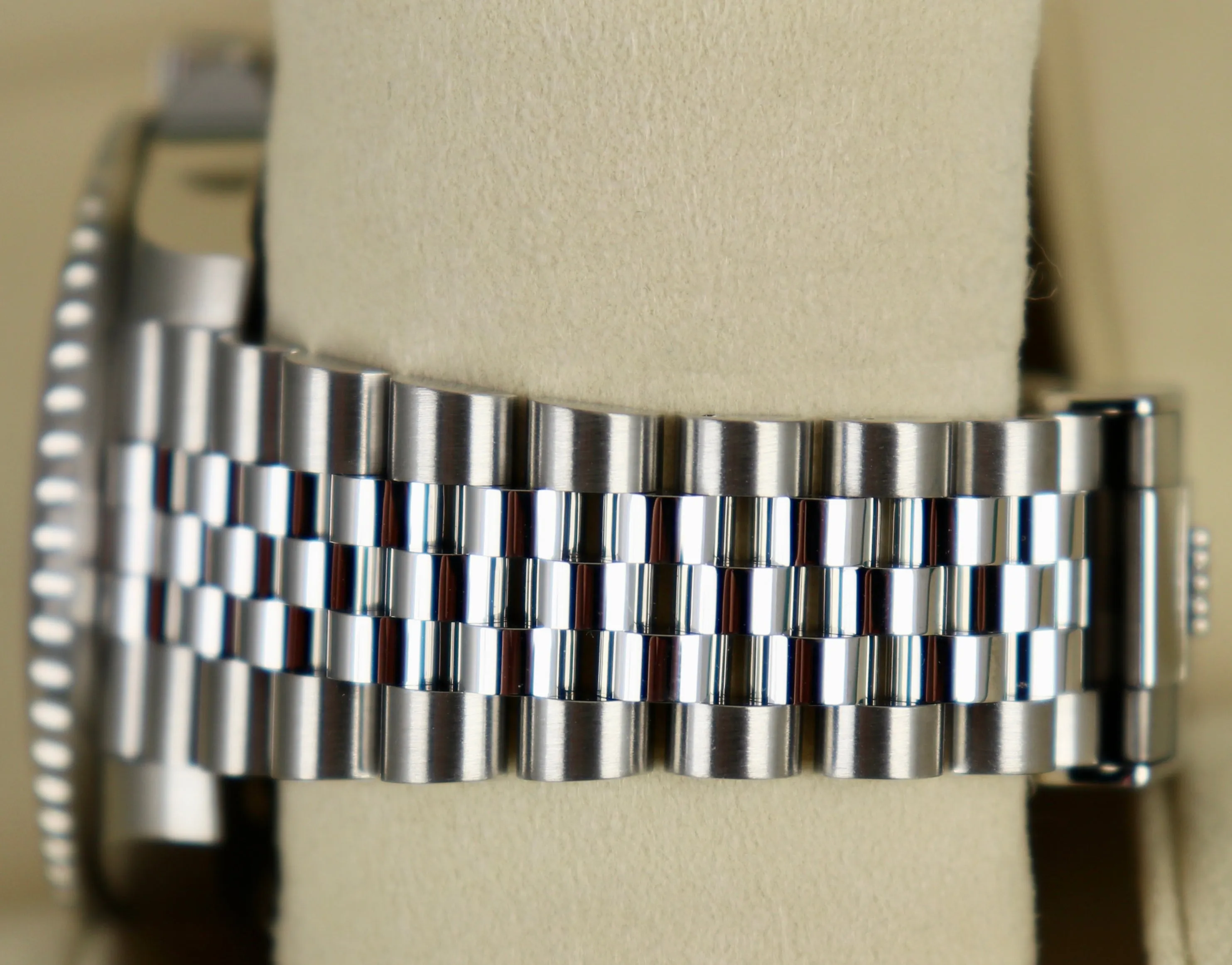 BRAND NEW Rolex GMT-Master II PEPSI Jubilee Blue Red Steel Watch 126710 BLRO B P