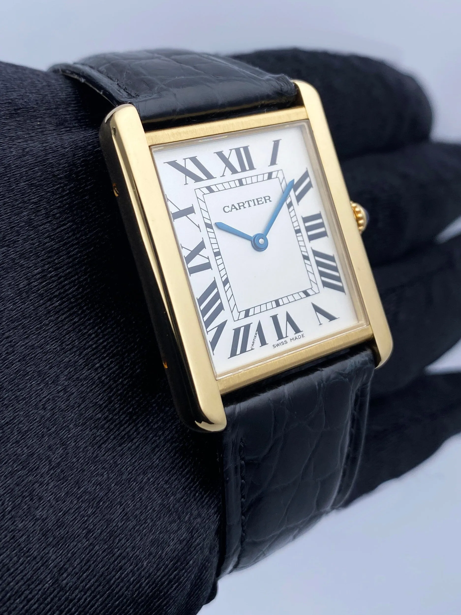 Cartier Tank Solo W1018855 Large Size 18K Yellow Gold Ladies Watch