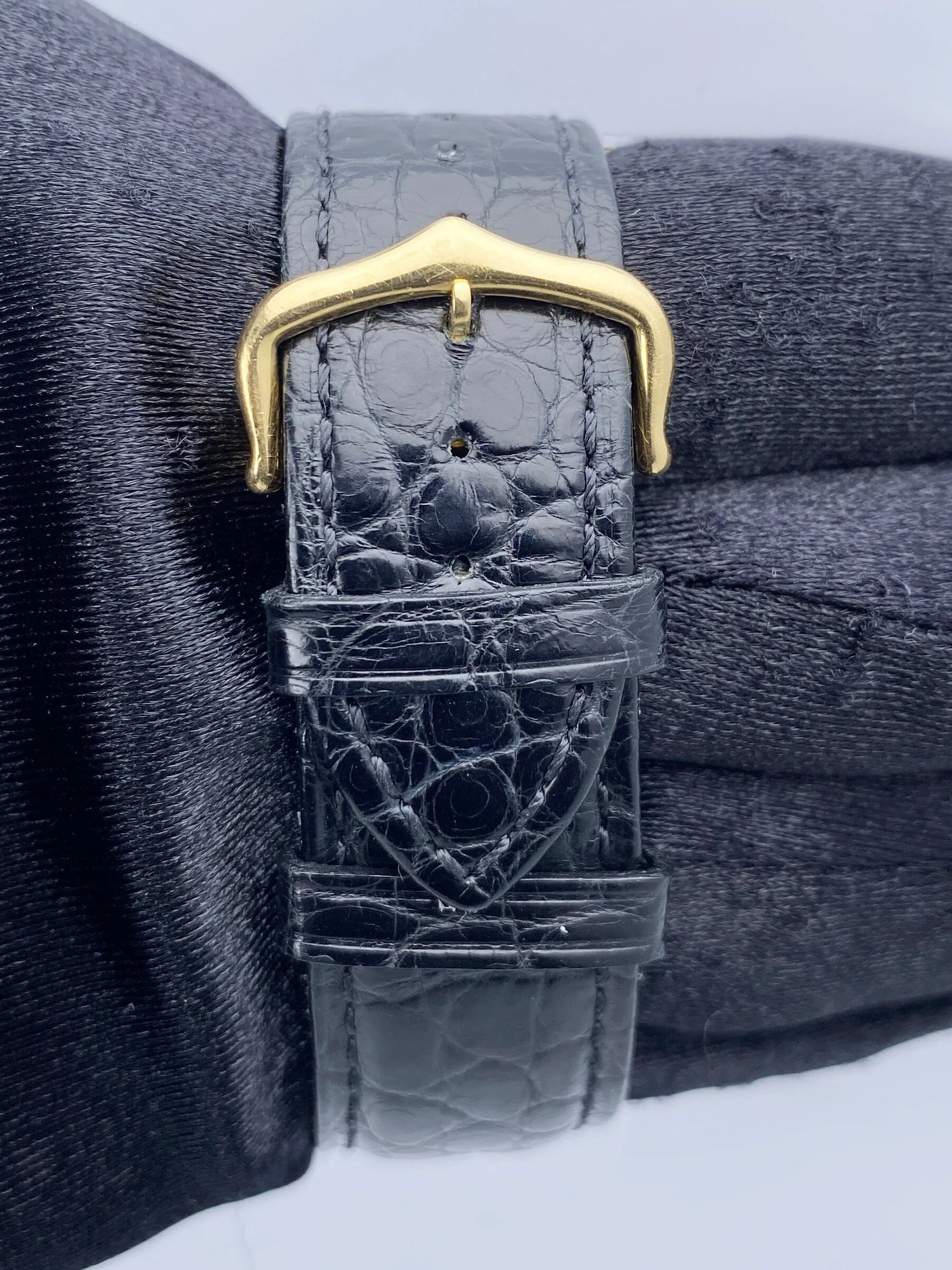 Cartier Tank Solo W1018855 Large Size 18K Yellow Gold Ladies Watch