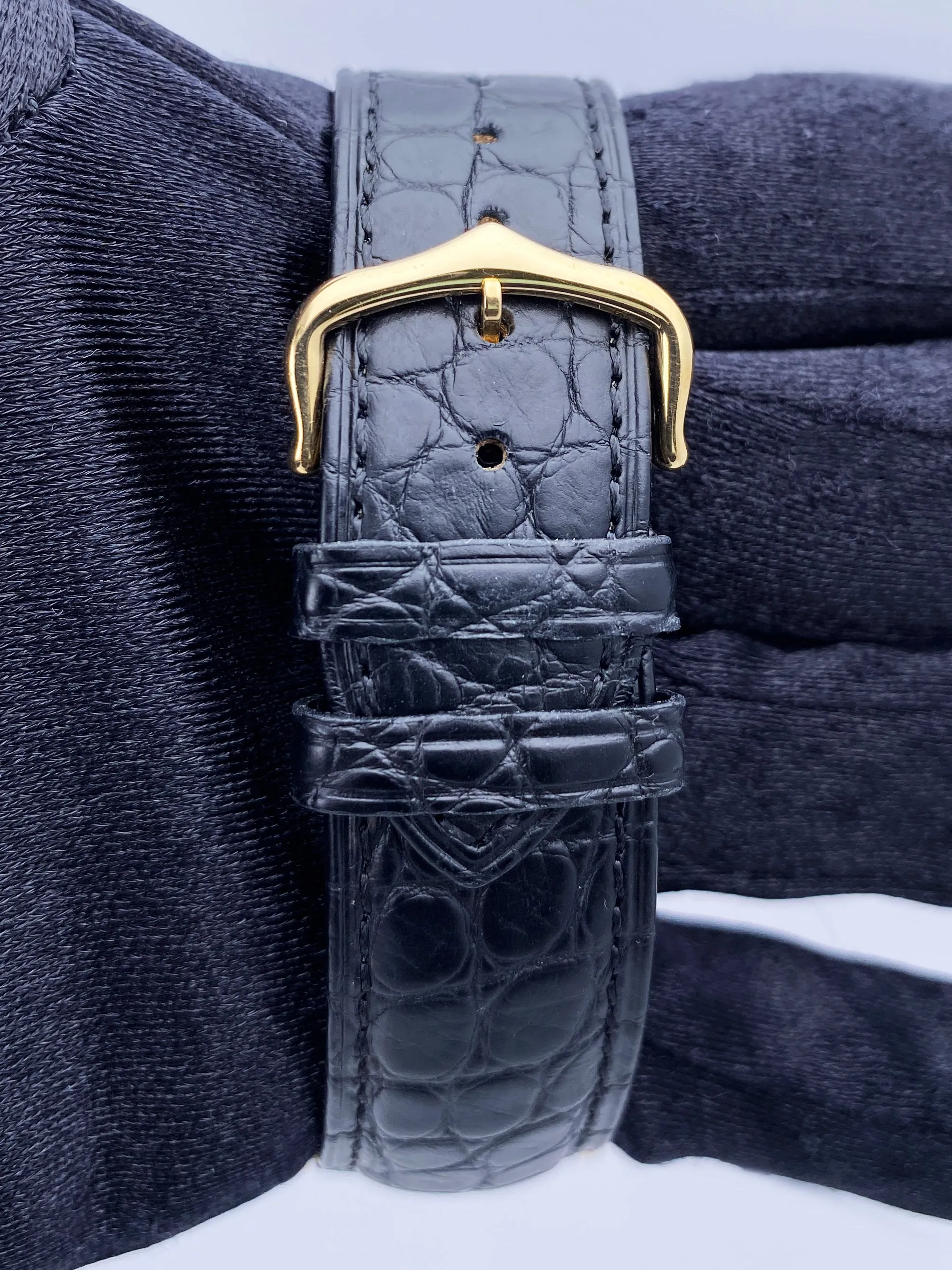 Cartier Tank Solo W5200004  18K Yellow Gold Mens Watch Box Papers