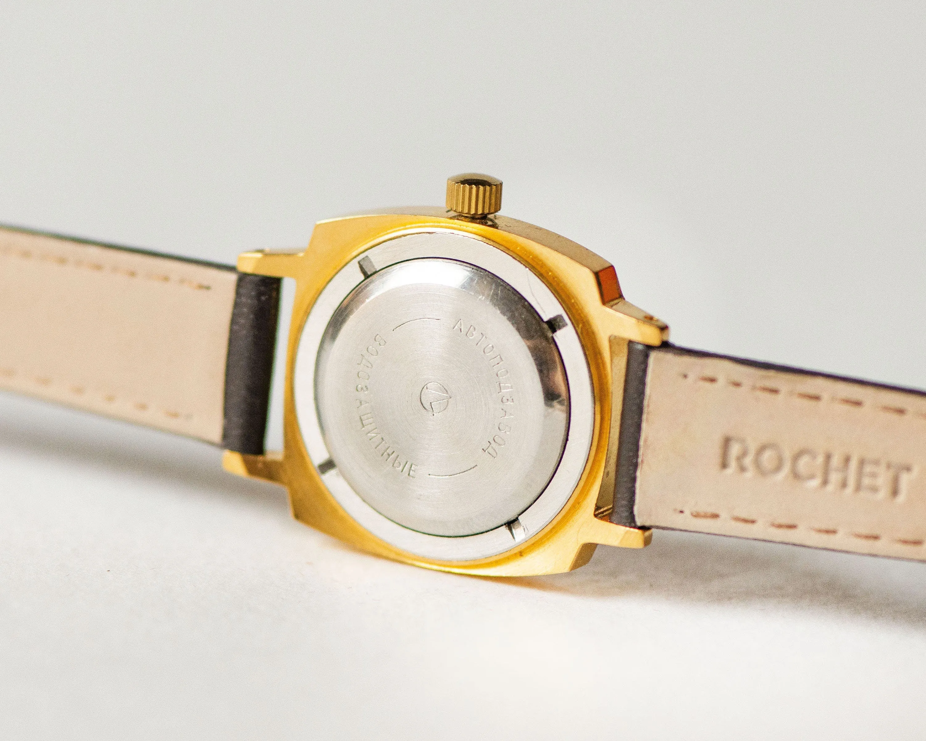 Chunky automatic women's wristwatch gold plated Ray, classic lady watch square 70s, fashionista watch tomboy style, new premium leather band