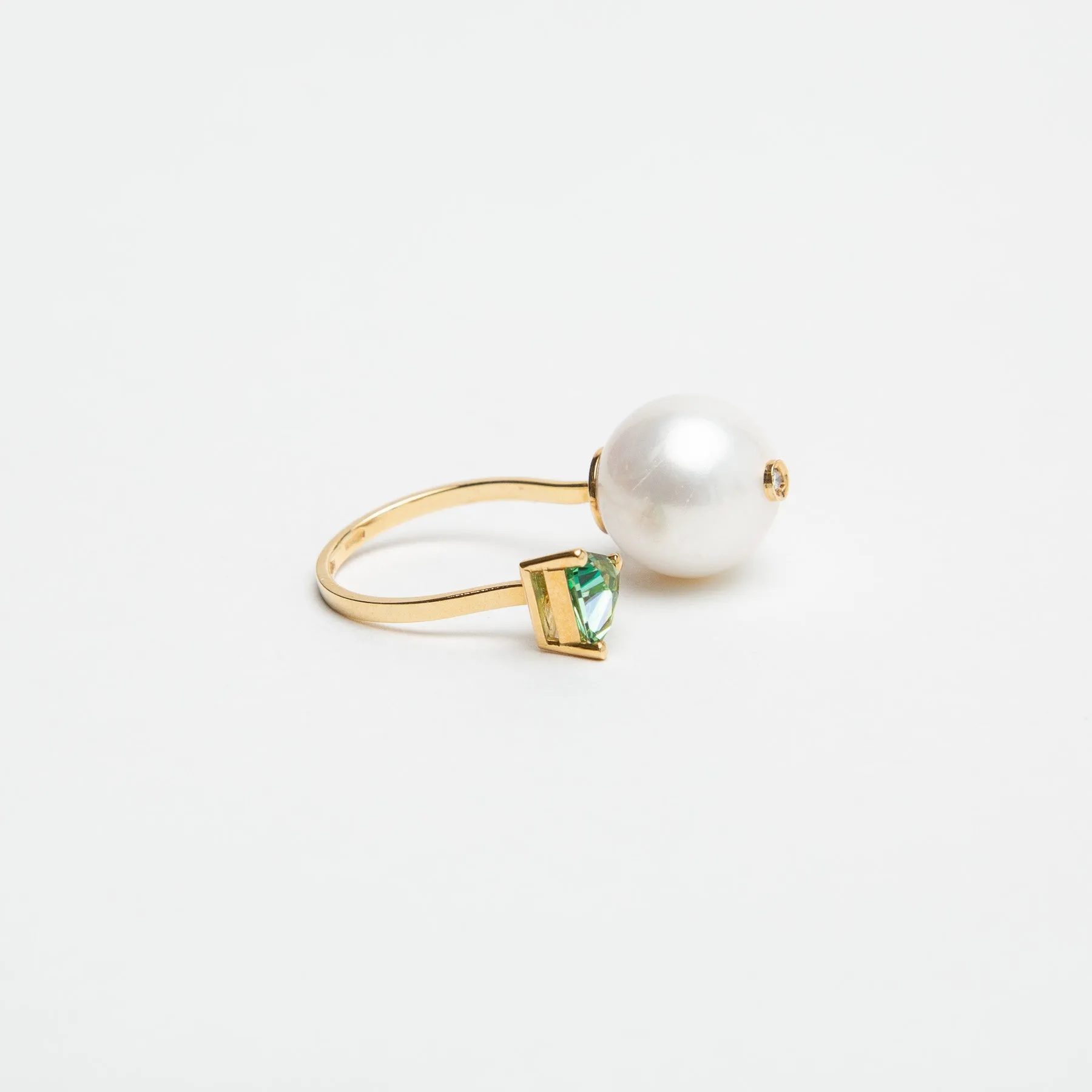 DELFINA DELETTREZ | GREEN TOPAZ & PEARL RING