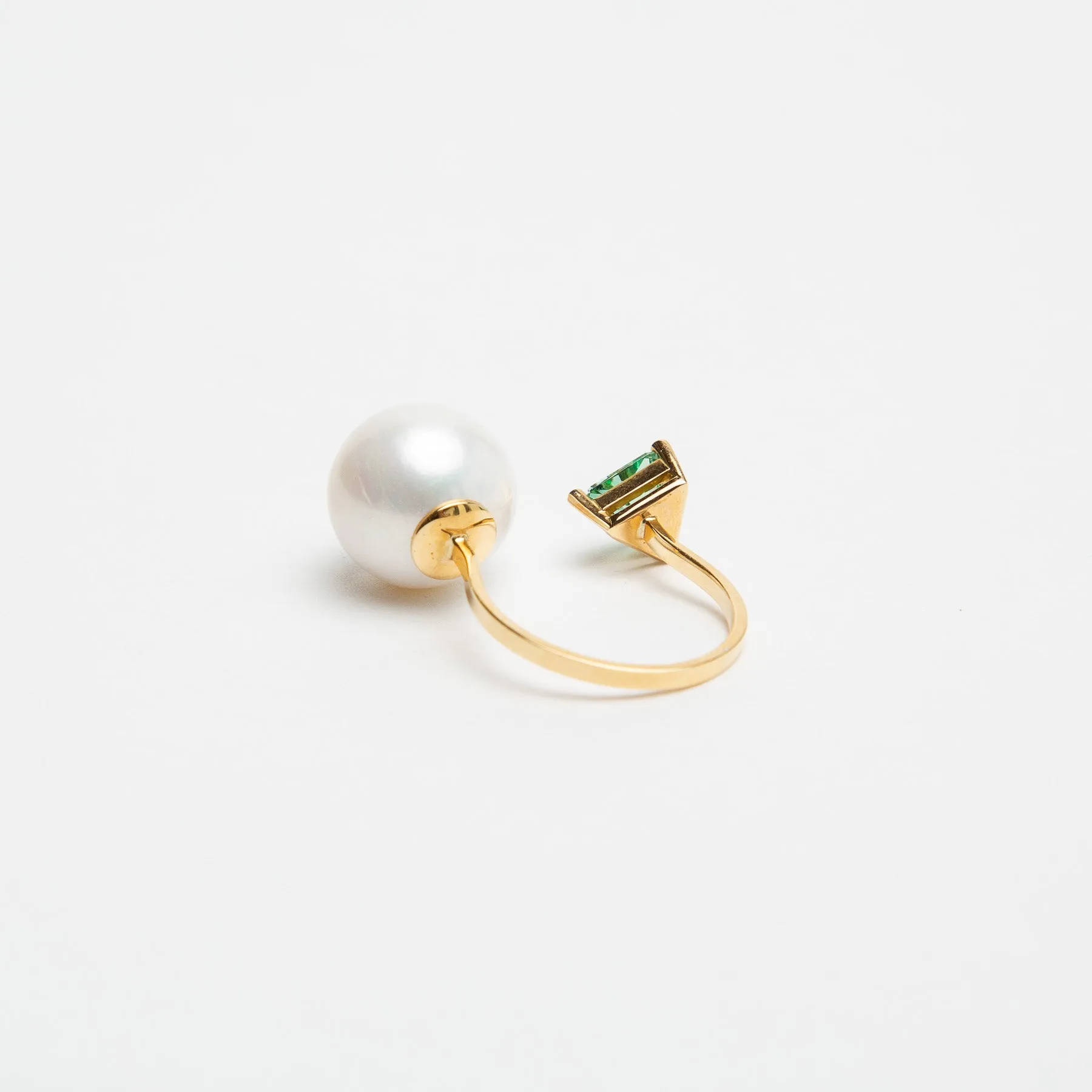 DELFINA DELETTREZ | GREEN TOPAZ & PEARL RING