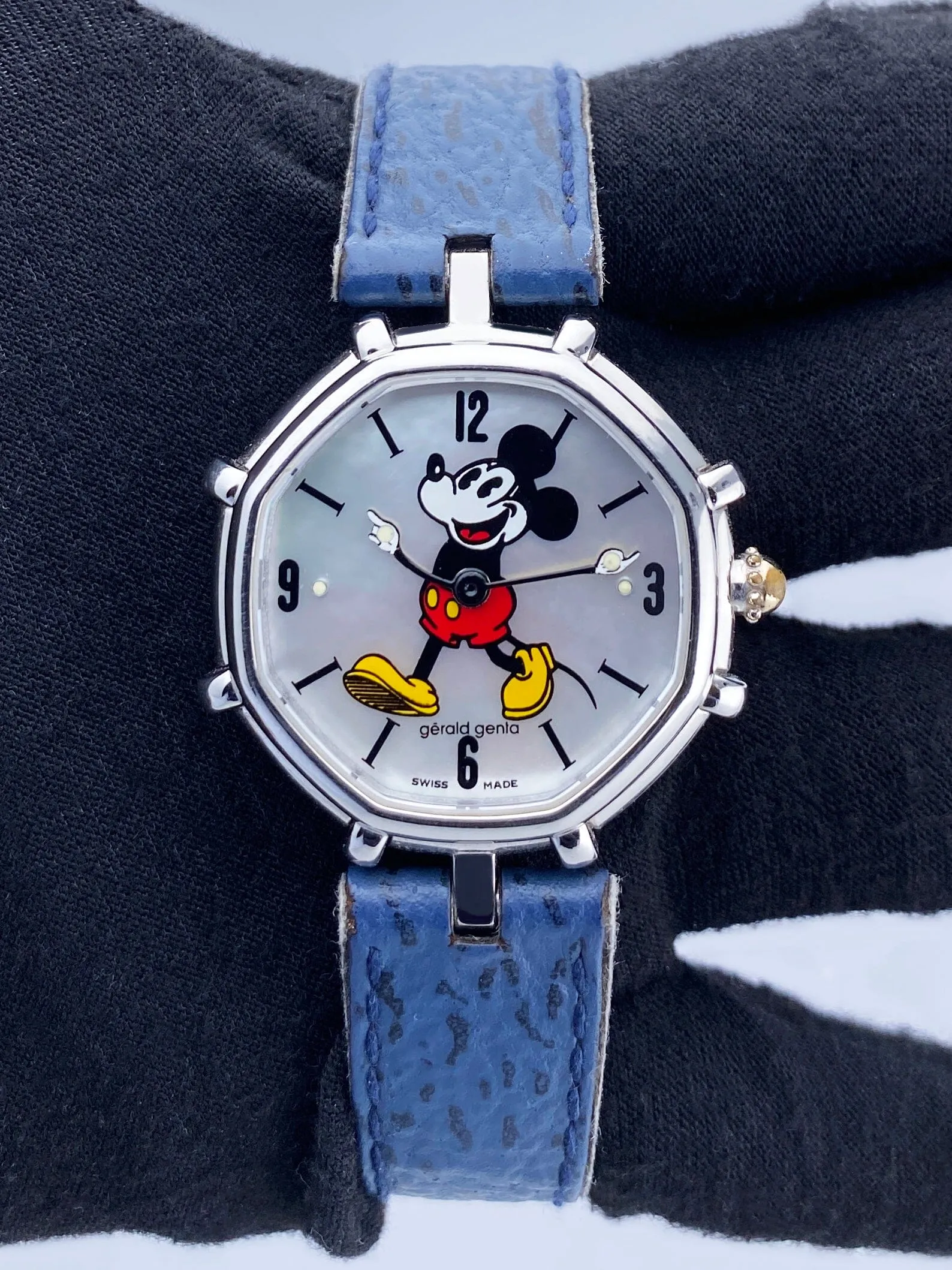 Gérald Genta Disney G.3450.7 Micky Mouse Dial Ladies Watch Box Papers