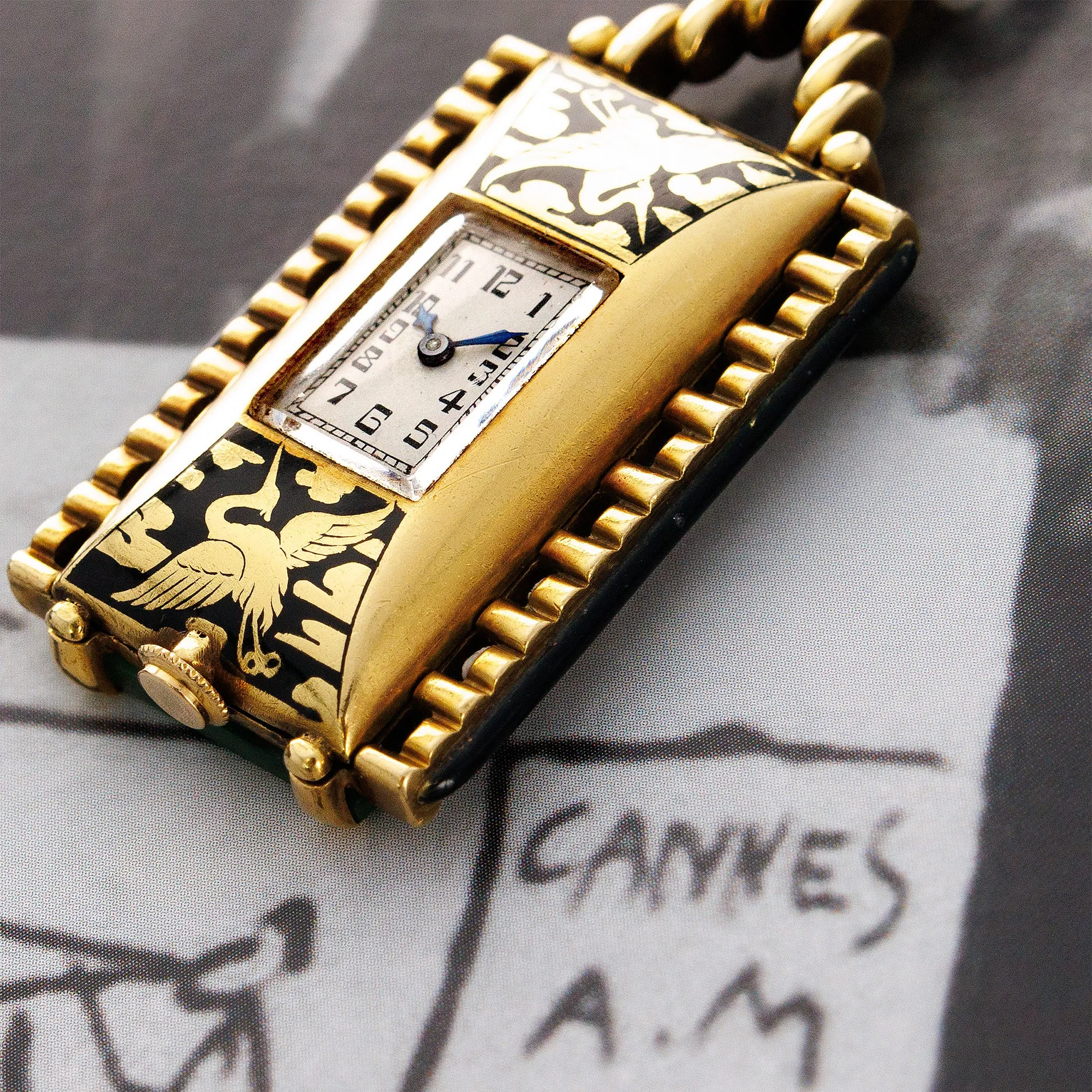 Gruen Art Deco Yellow Gold & Jade Lapel Watch (Objet)