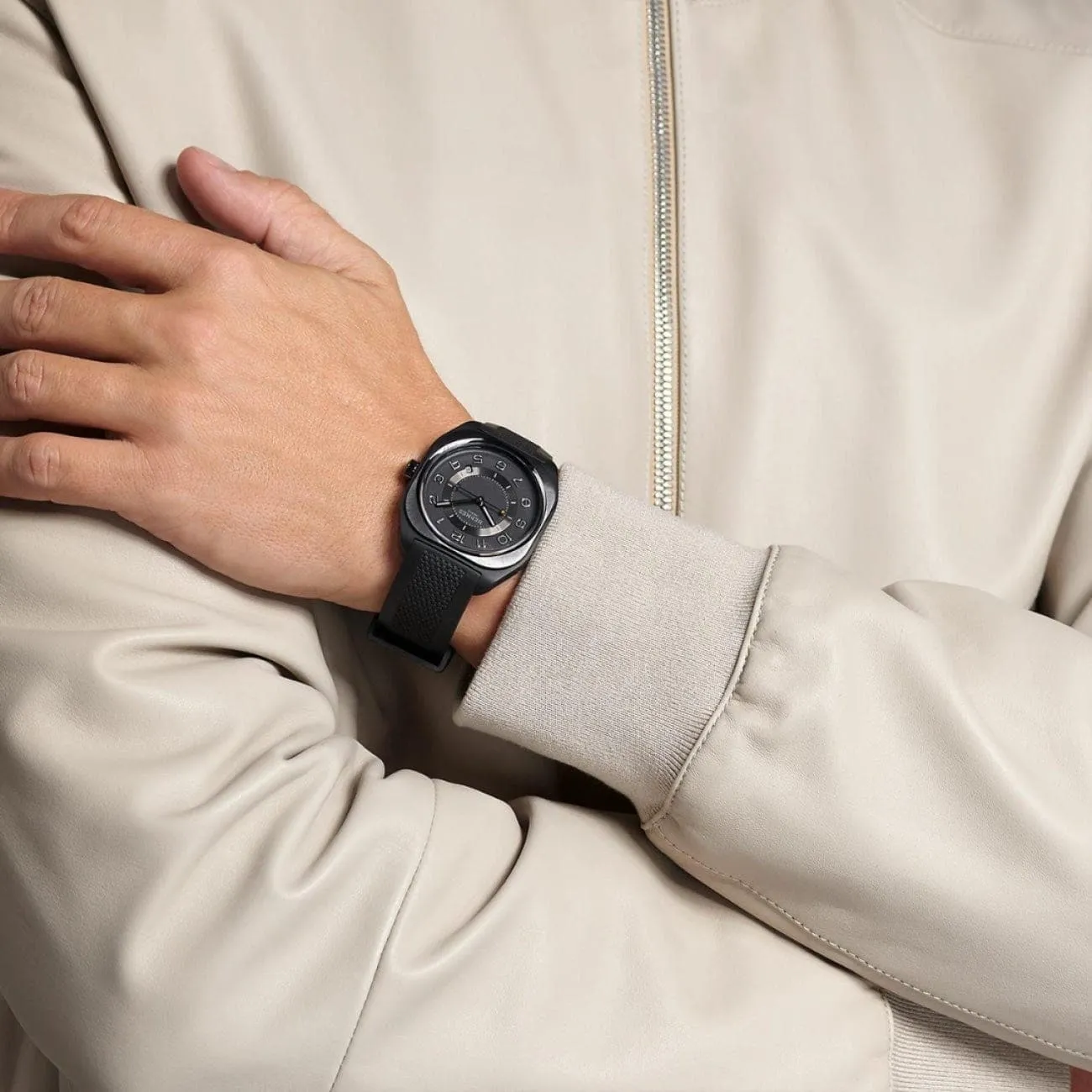 H08 - GRAPHENE SUNBURST GRAINED EXTRA LARGE WATCH