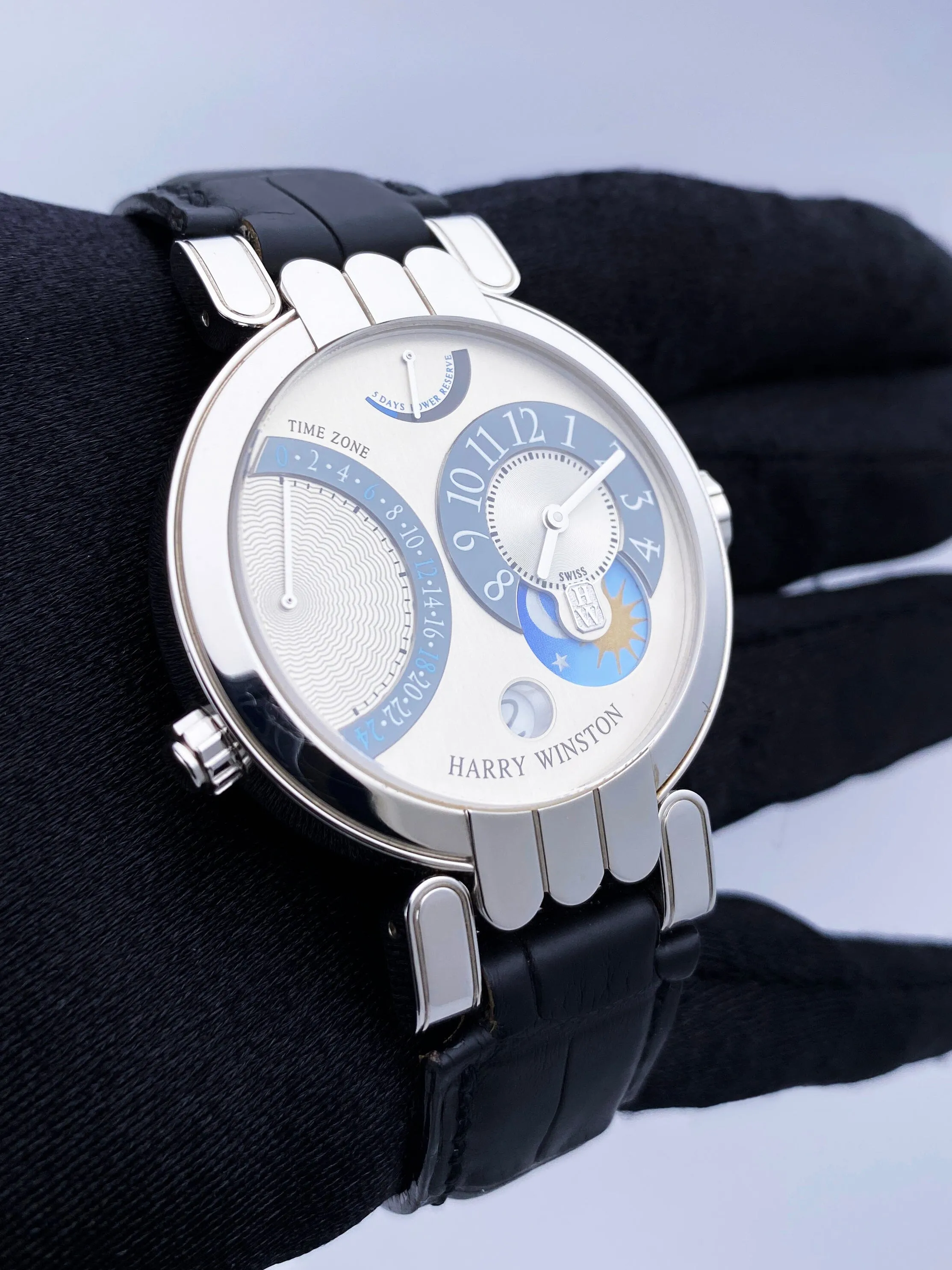 Harry Winston Premier Excenter 200-MMTZ39W Mens Watch
