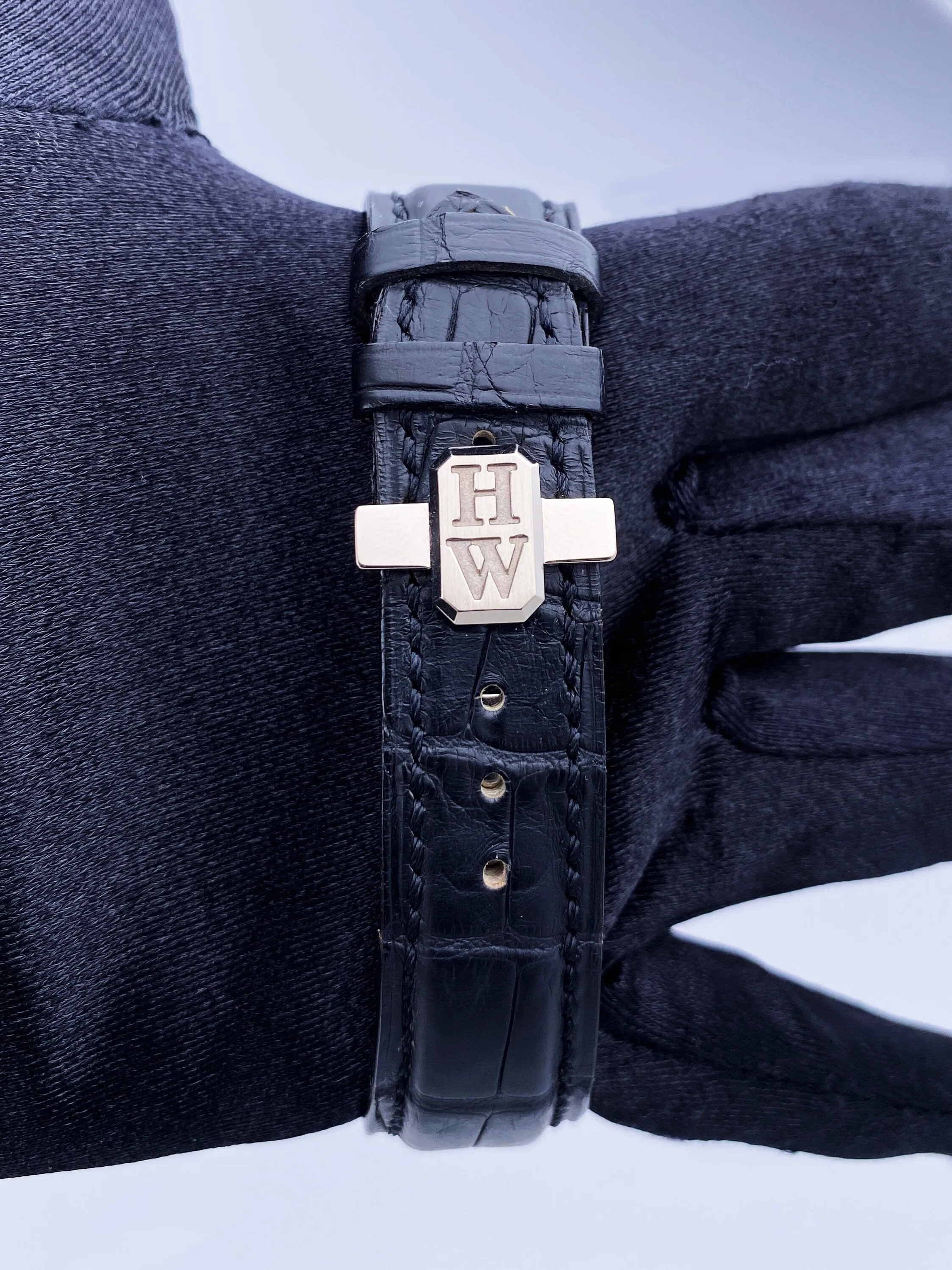 Harry Winston Premier Excenter 200-MMTZ39W Mens Watch