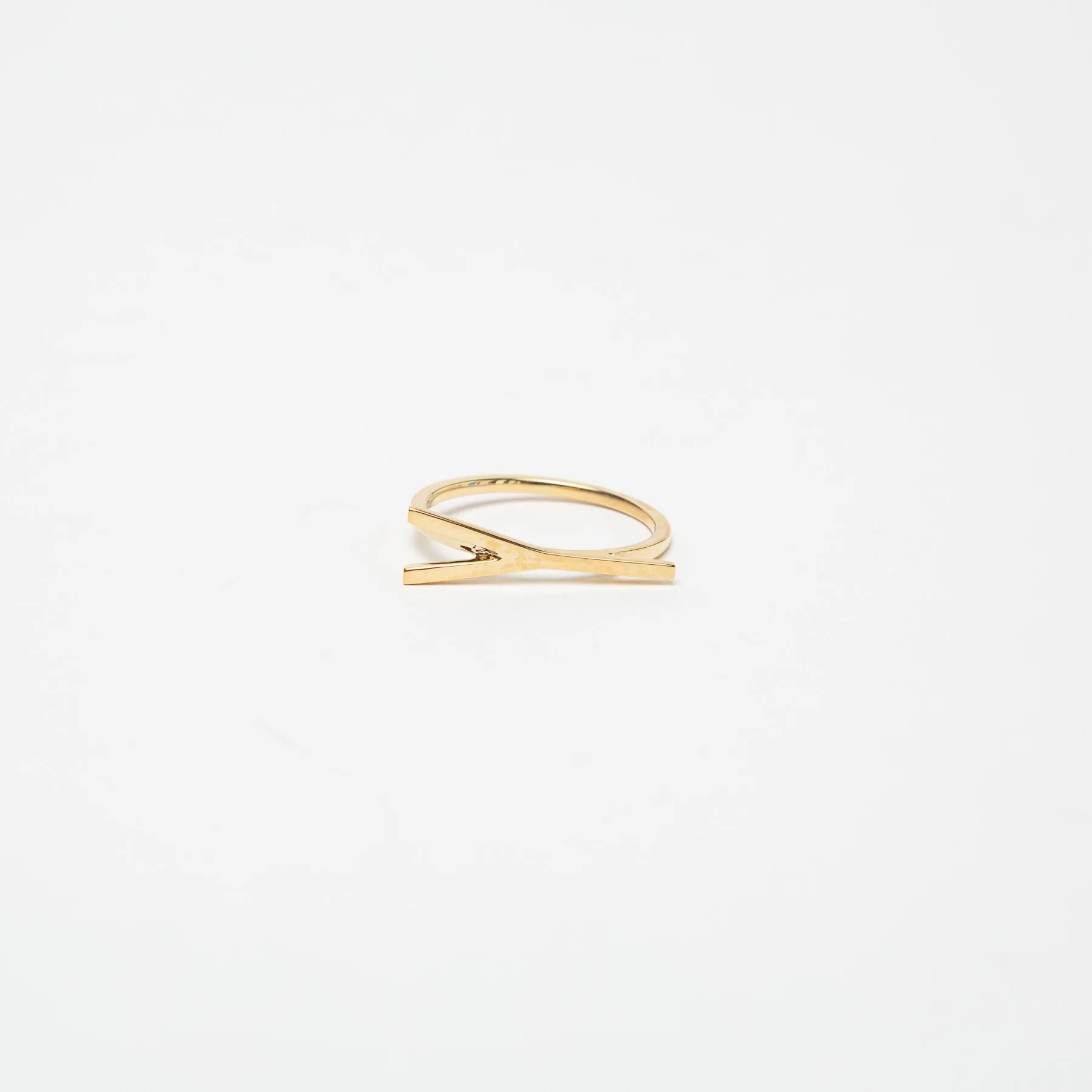 KWIT | 14K GOLD LETTER Y RING
