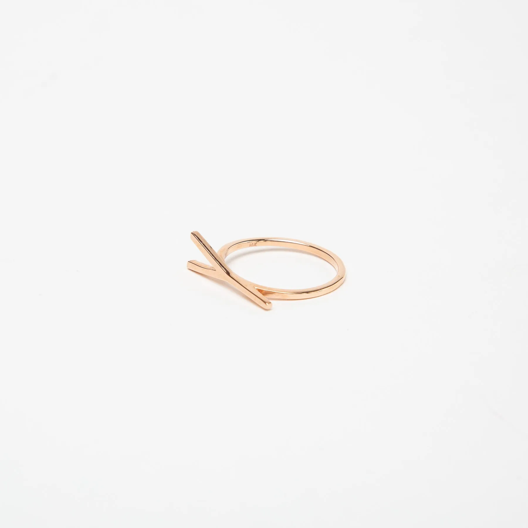 KWIT | 14K GOLD LETTER Y RING