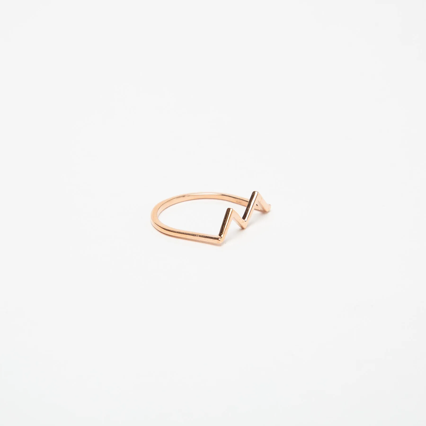 KWIT | 14K GOLD MW ZIG ZAG RING
