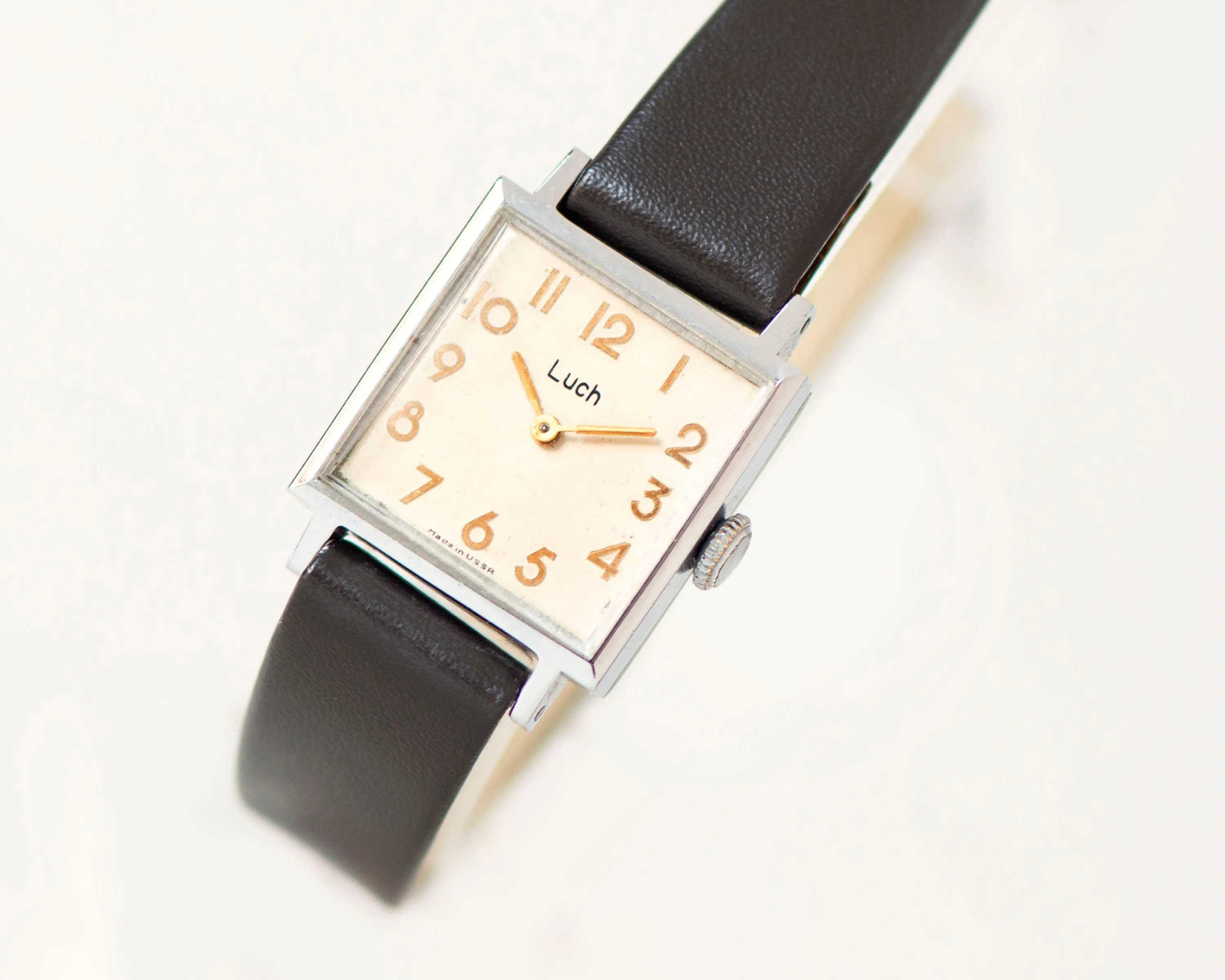 Mint condition women watch silver shade Ray, square lady watch vintage, minimalist women wristwatch Arabic numerals new premium leather band