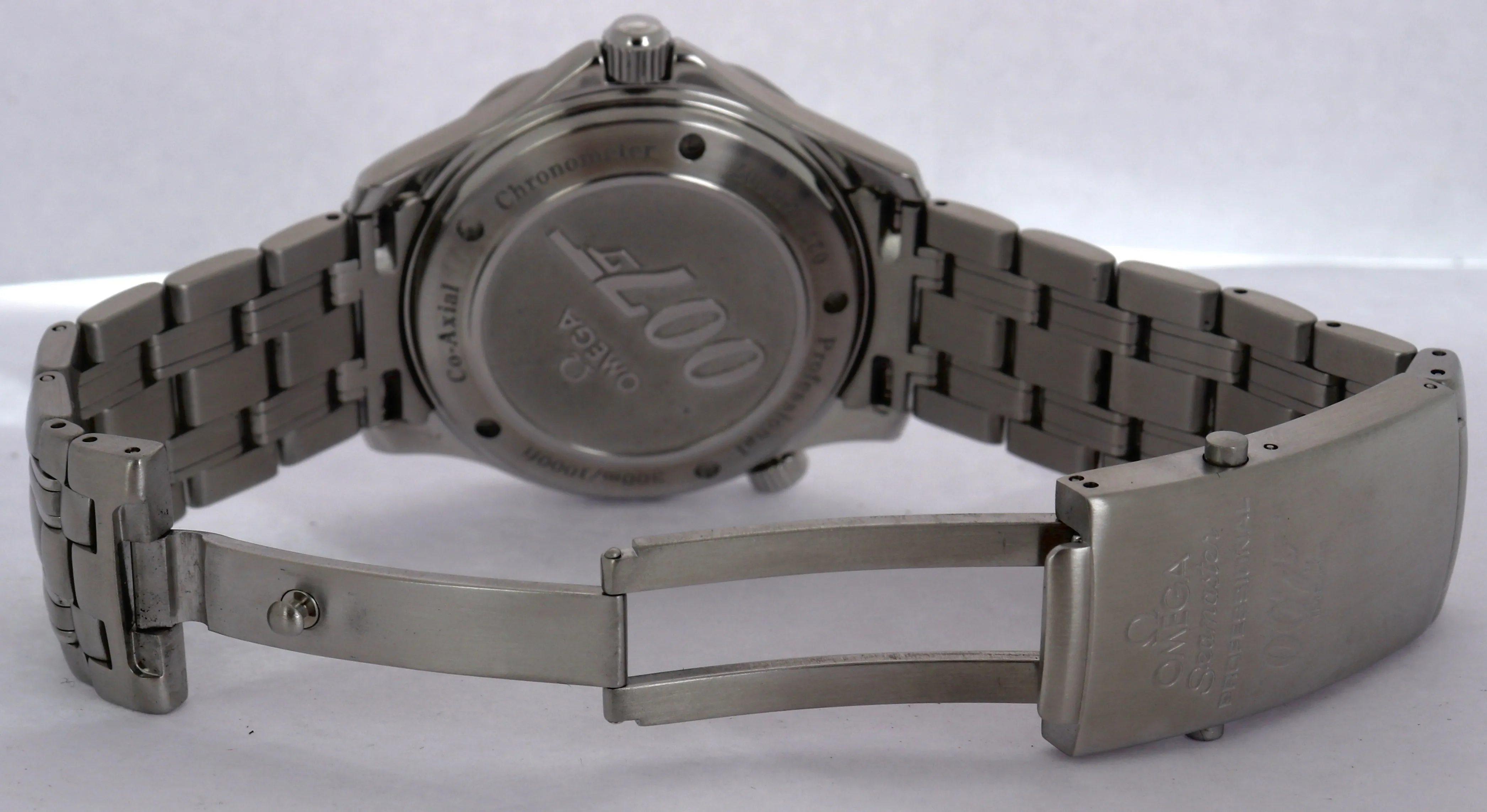 MINT Omega Seamaster Limited 007 James Bond Stainless 2226.80 Automatic 41mm