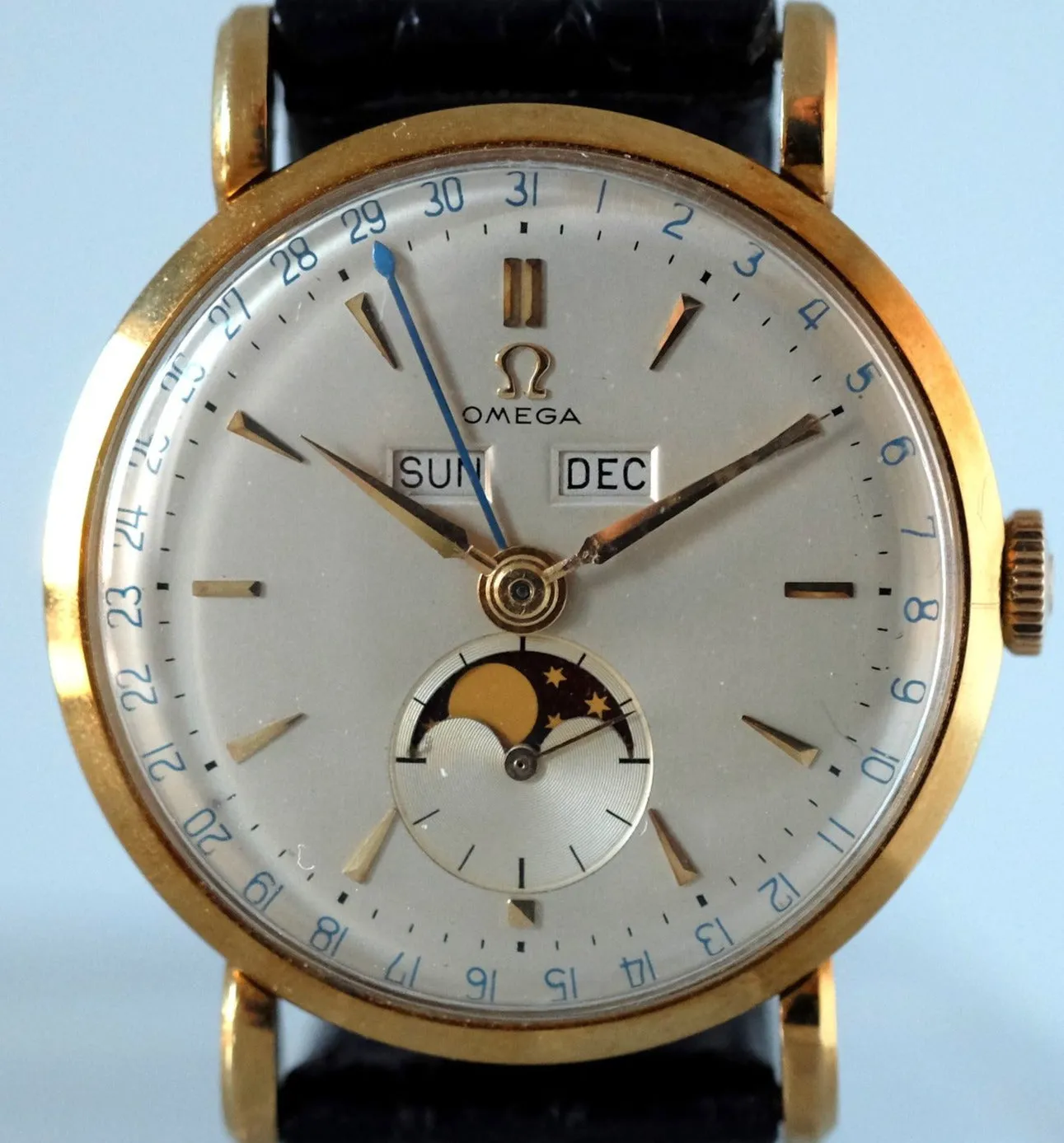 Omega "Cosmic" Triple Date Moonphase Gold Ref. 2473