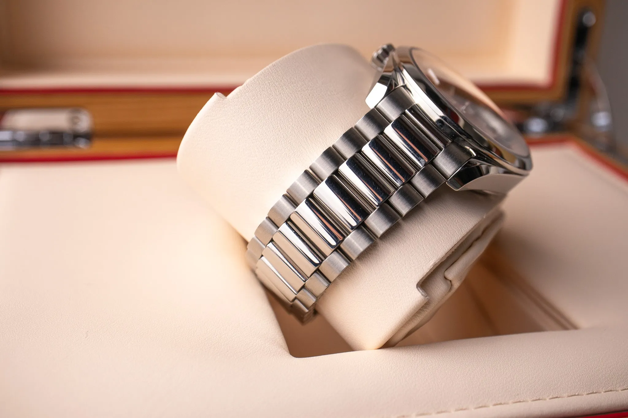Omega Seamaster Aqua Terra Shades Saffron 220.10.38.20.12.001