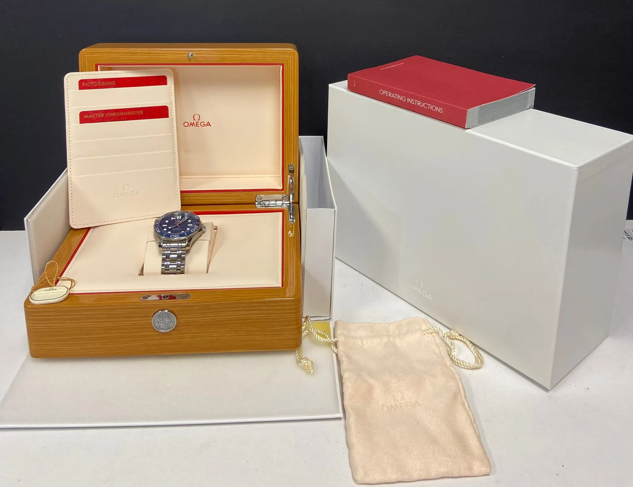 Omega Seamaster Diver 300M Ceramic 210.30.42.20.03.001 Blue Wave Dial Automatic Men's Watch