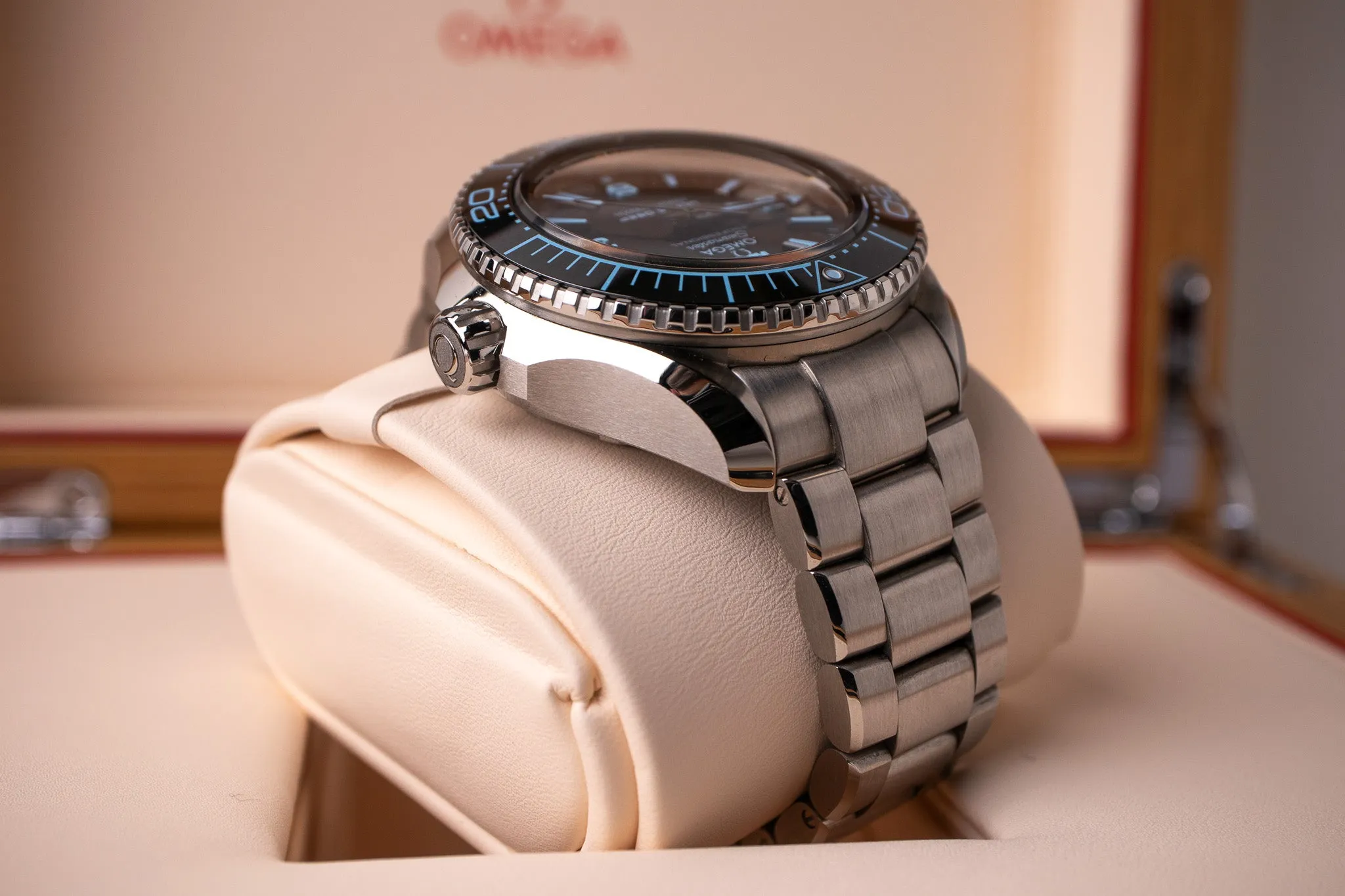 Omega Seamaster Planet Ocean Ultra Deep 6000M Mariana Trench 215.30.46.21.03.002