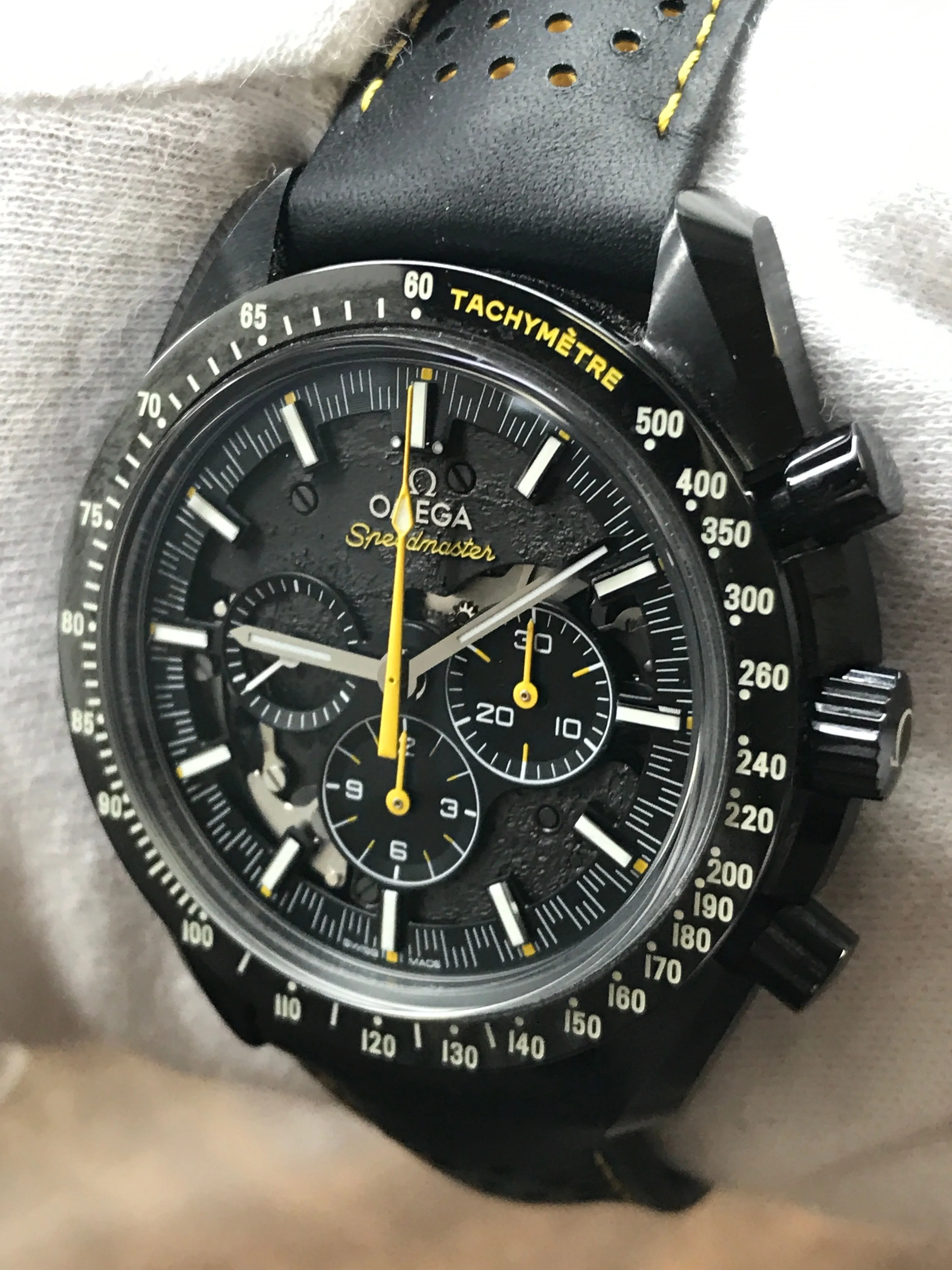 Omega Speedmaster DARK SIDE OF THE MOON Appolo 8 311.92.44.30.01.001 Black Dial Manual wind Men's Watch