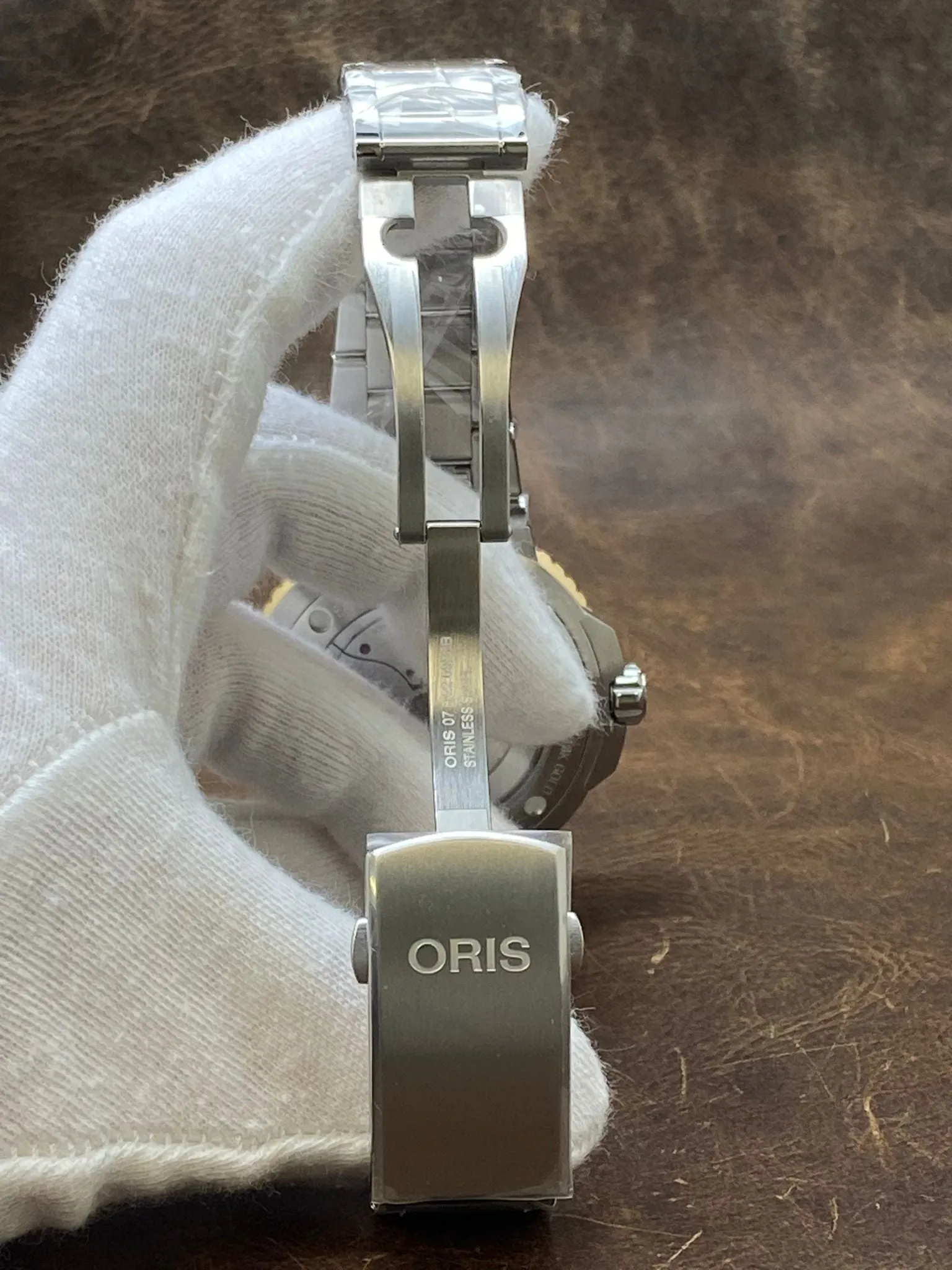 Oris Aquis Date 01 400 7769 6357 Green Dial Automatic Men's Watch