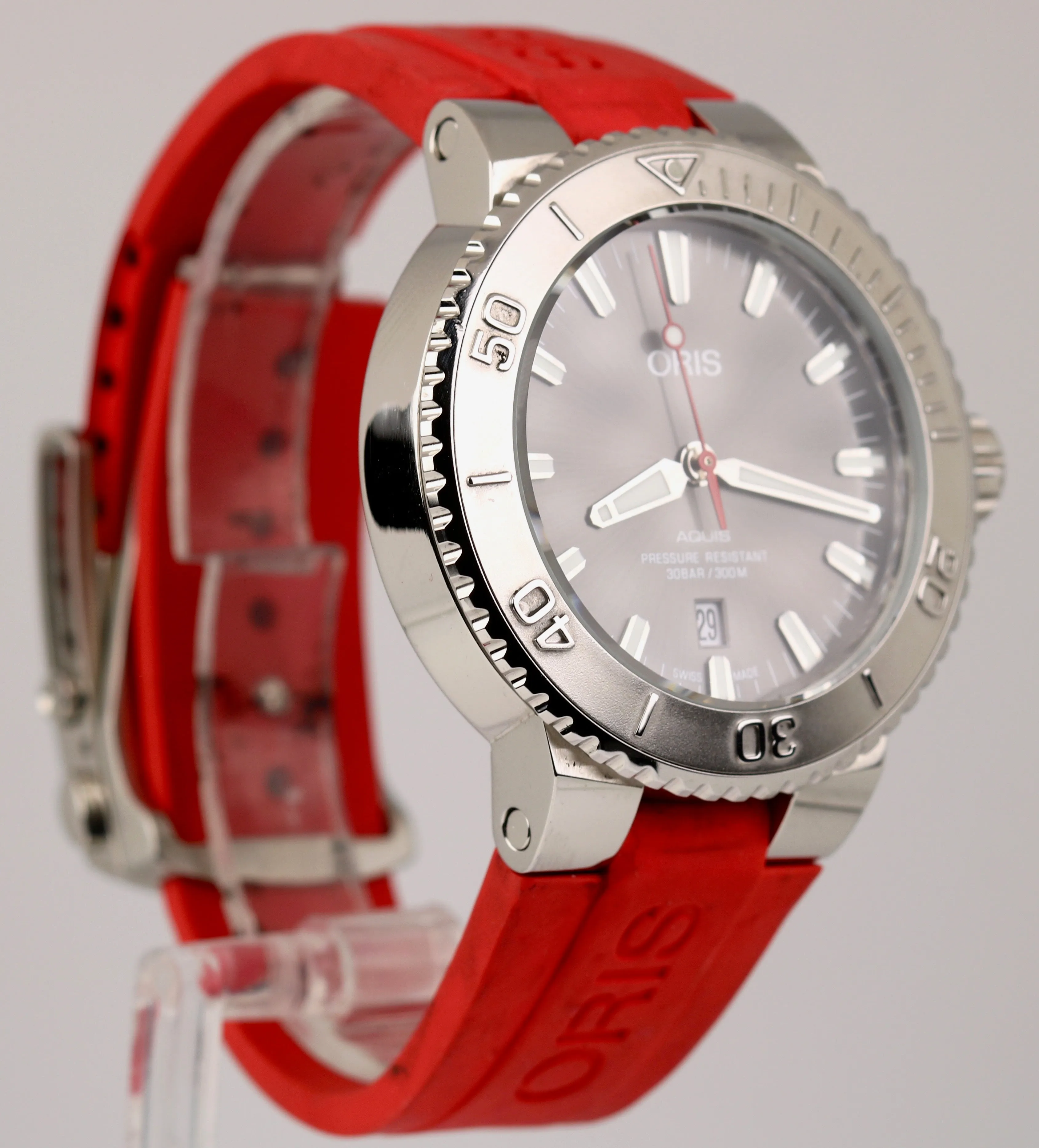 Oris Aquis Date Relief 01 733 7730 4153 Red Rubber Stainless Gray 43.5mm Watch