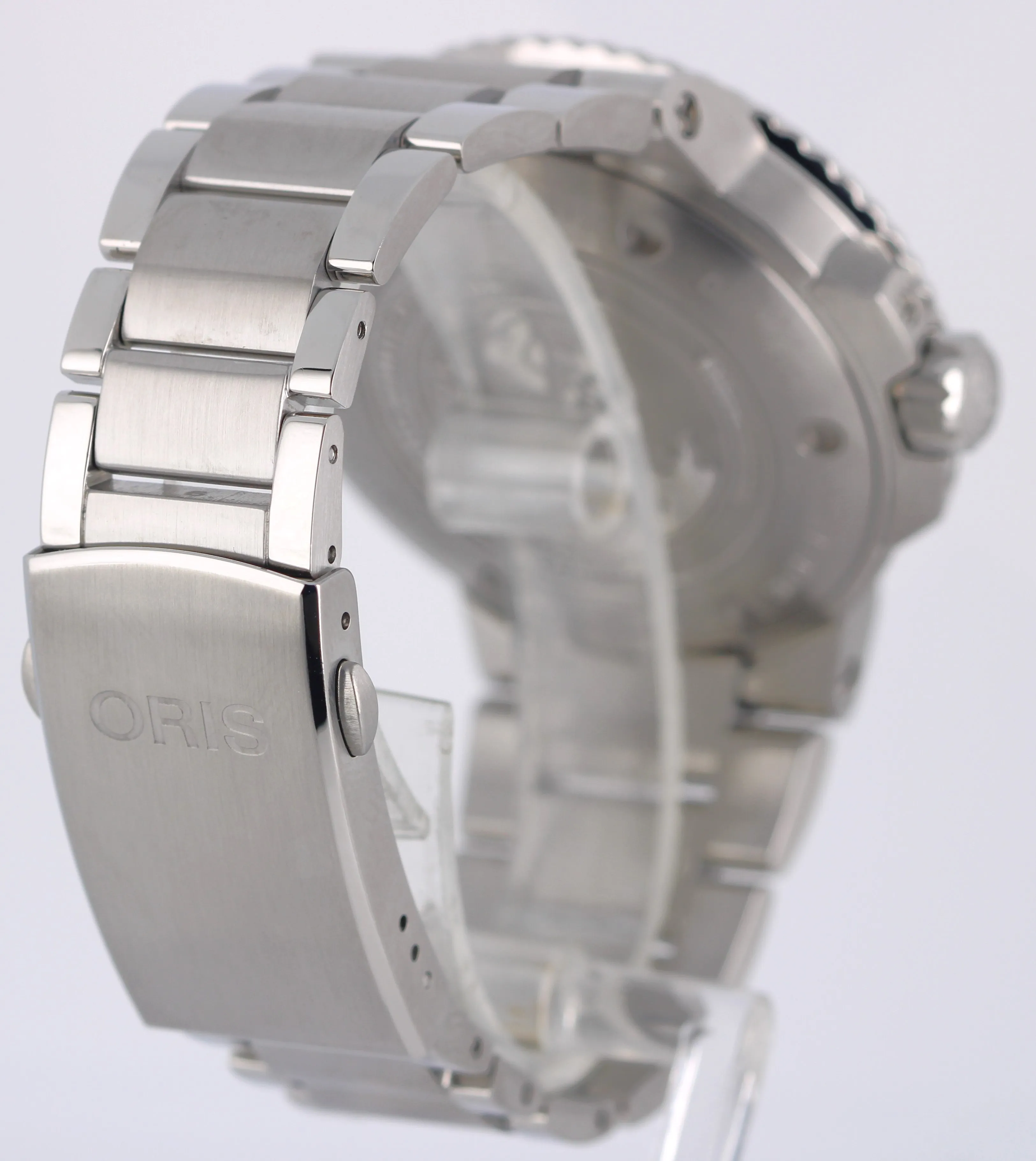 Oris Aquis Hangang Limited Edition Steel Green 43.50mm 0174377344187-Set Watch