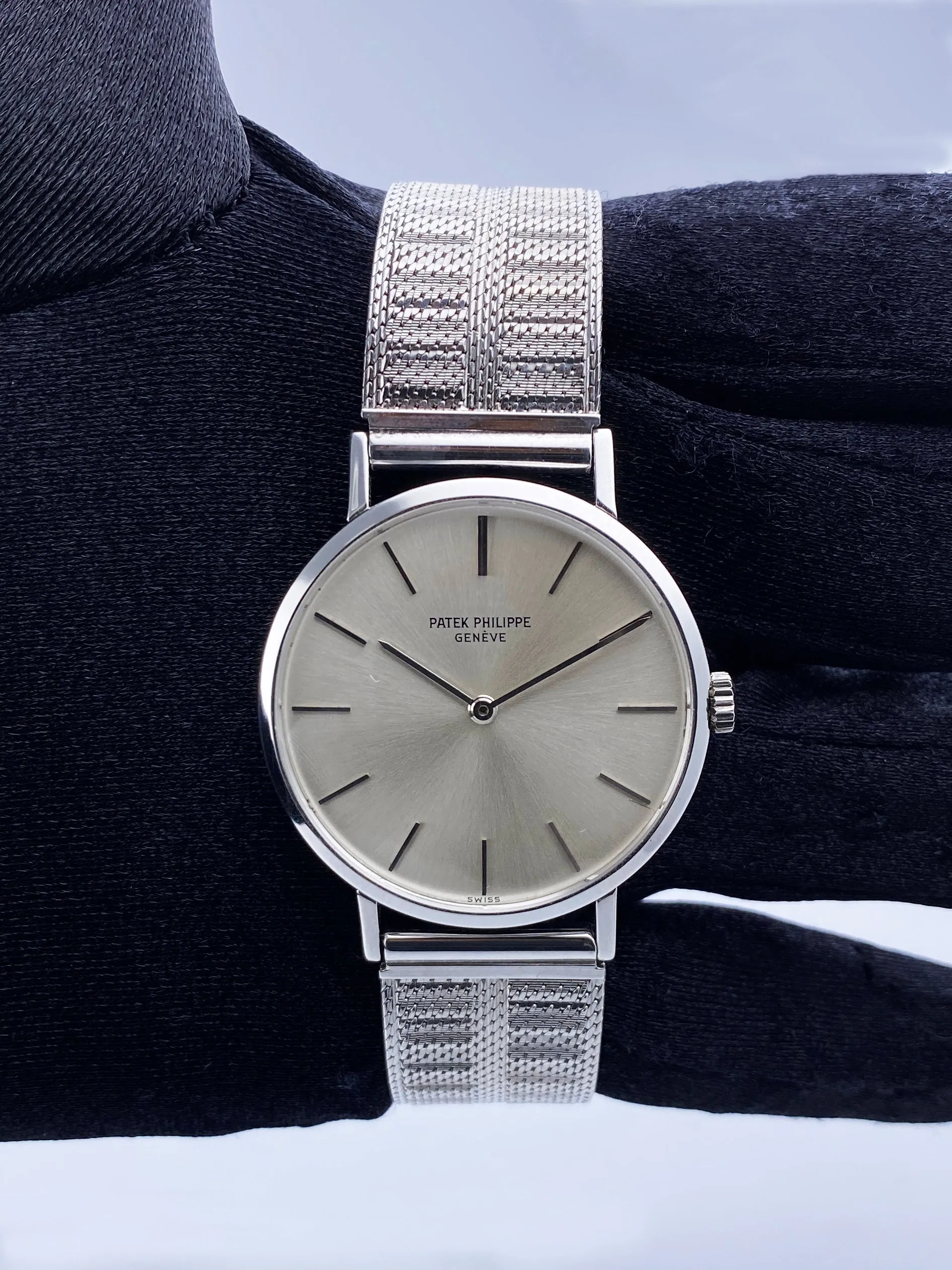 Patek Philippe Calatrava  3537 Silver Dial Mens Watch