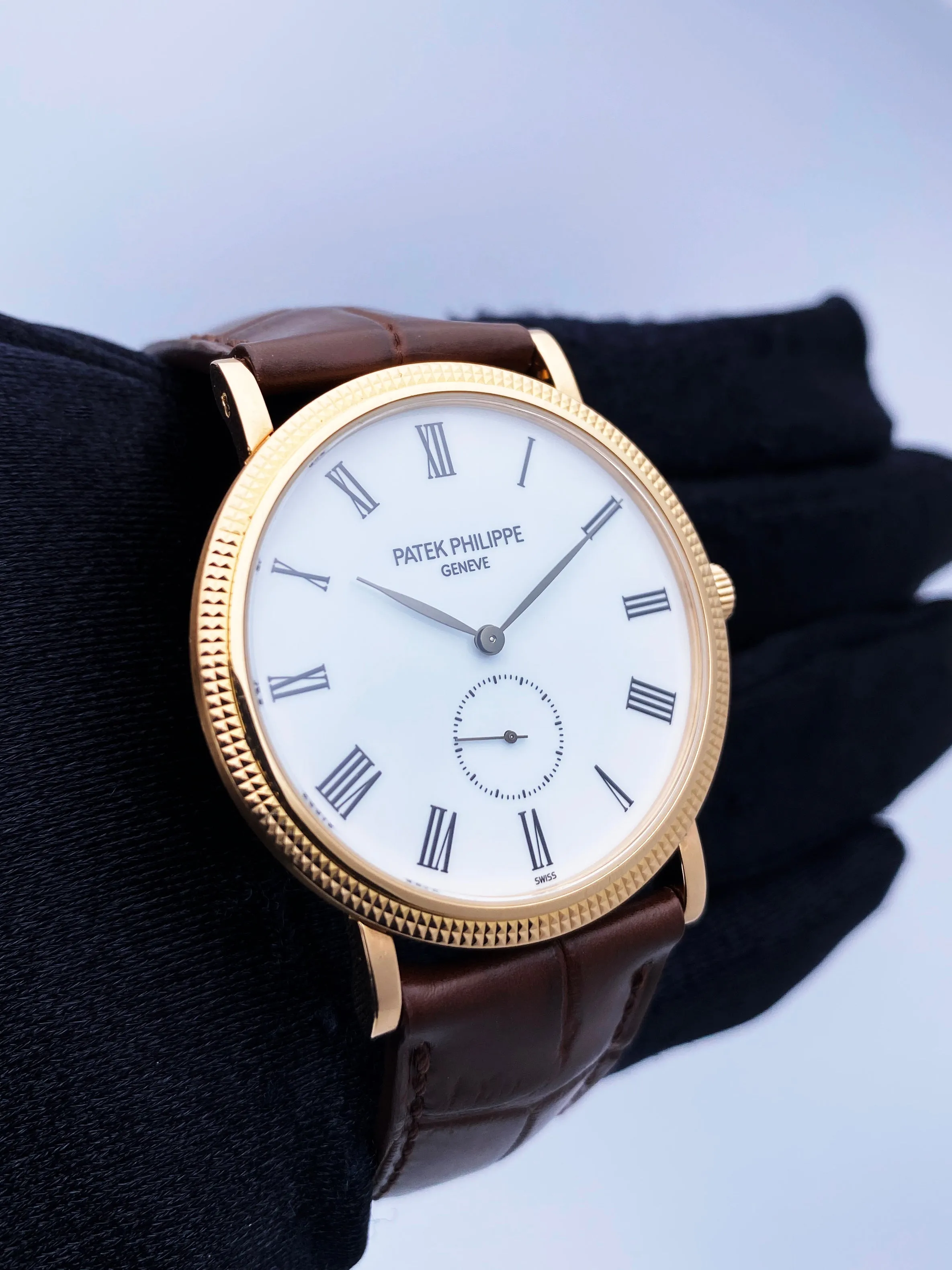 Patek Philippe Calatrava 5116R 18K Rose Gold Mens Watch