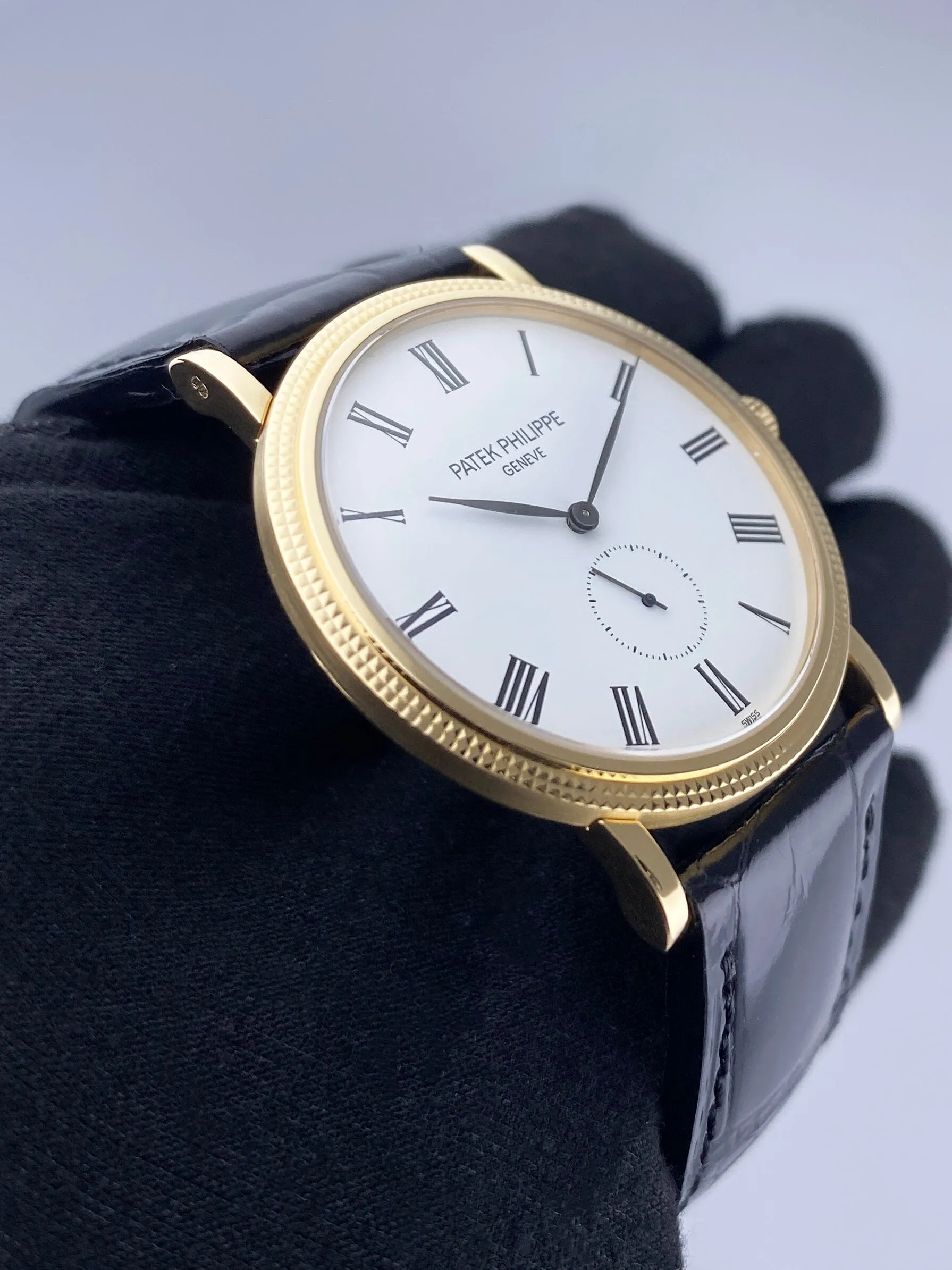 Patek Philippe Calatrava 5119J Mens Watch With Papers