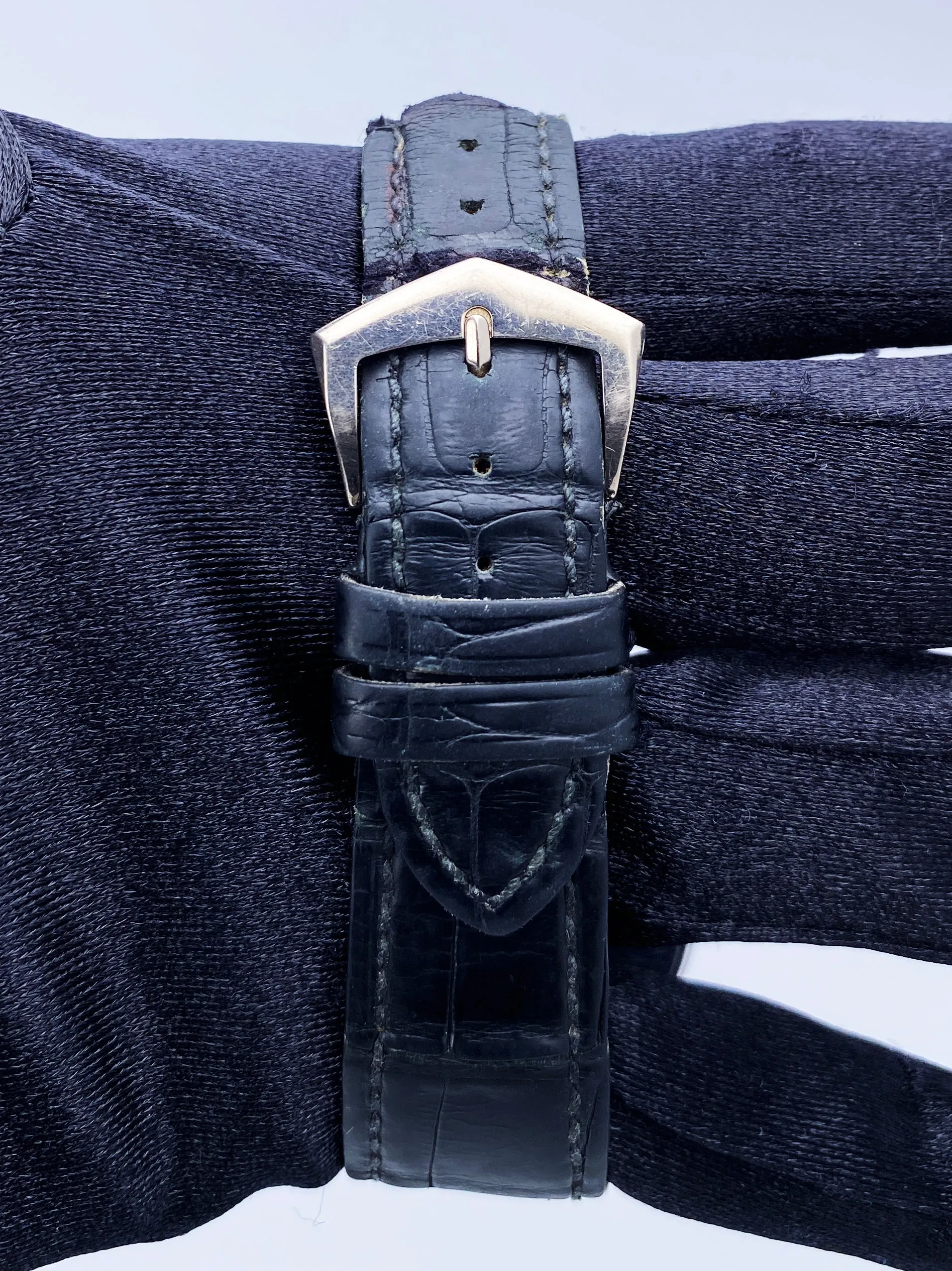Patek Philippe Calatrava 5196G 18K White Gold Mens Watch