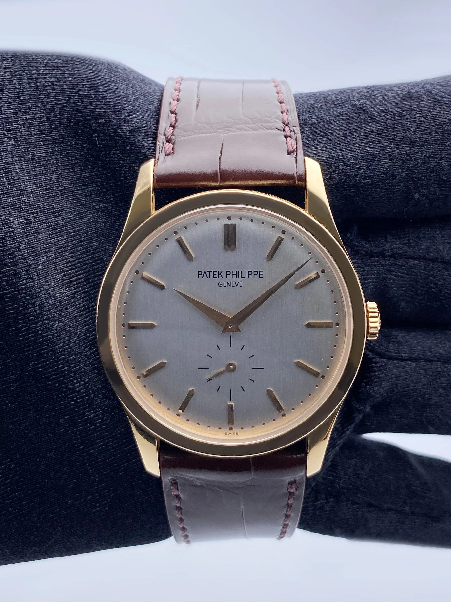 Patek Philippe Calatrava 5196R 18K Rose Gold Mens Watch