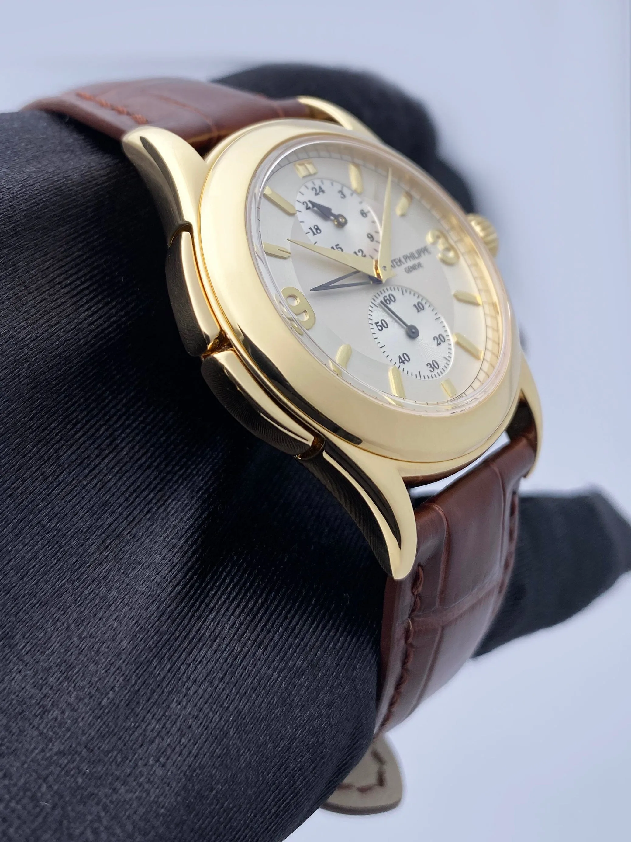Patek Philippe Calatrava Travel Time 5134J Mens Watch