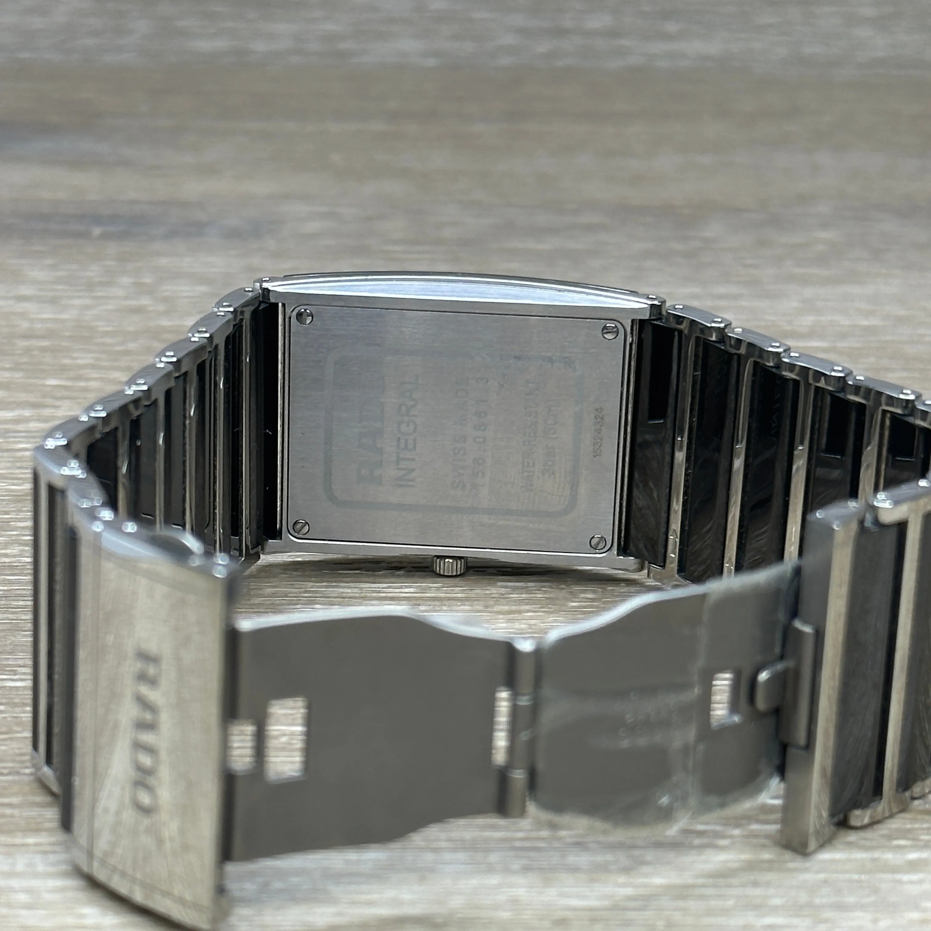 Rado Integral Quartz Black Dial - Ceramic and Stainless Steel