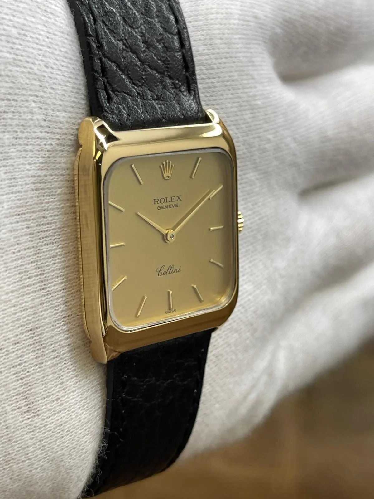 Rolex  Cellini 18K Yellow Gold 4131 Champagne Dial Manual Wind Watch