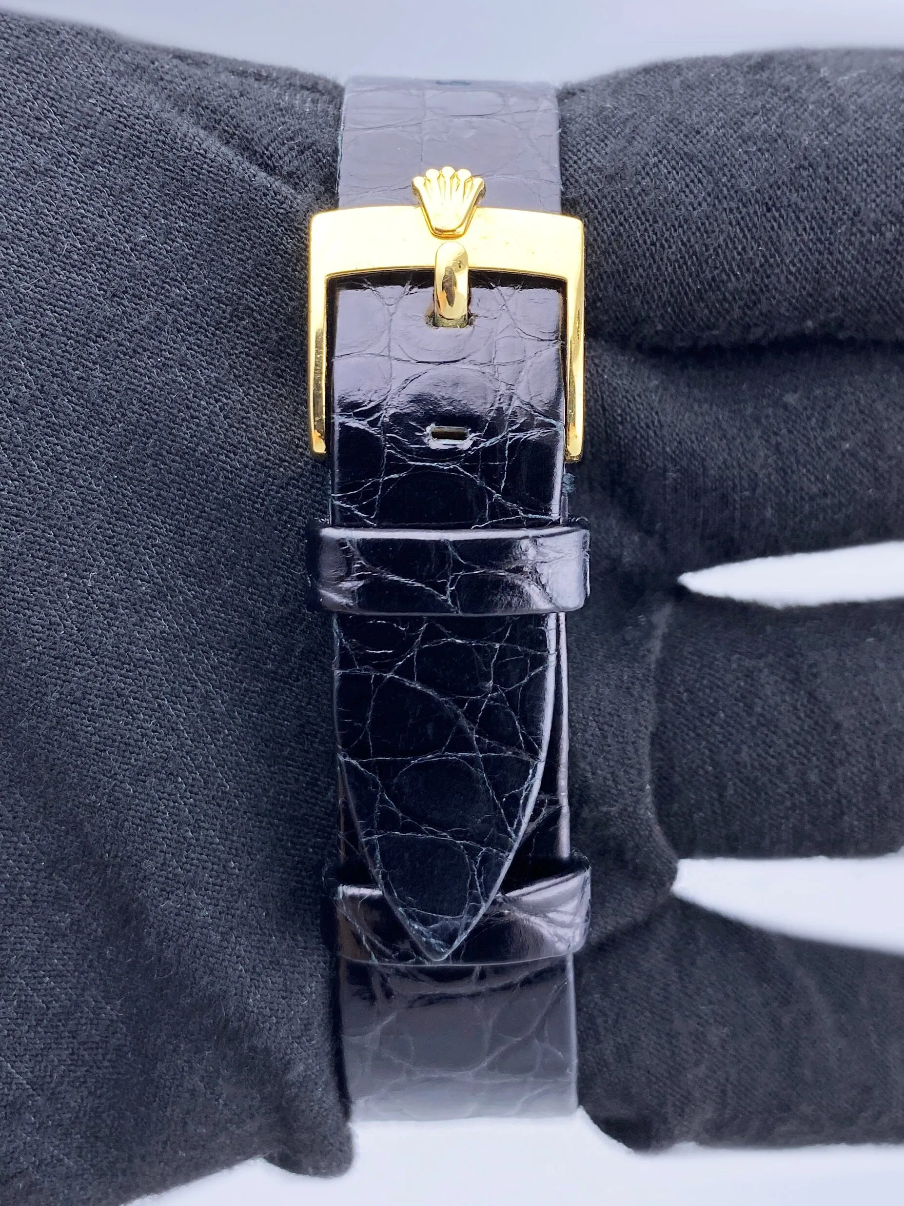 Rolex Cellini 3806 Blue Vignette Dial 18K Yellow Gold Mens Watch