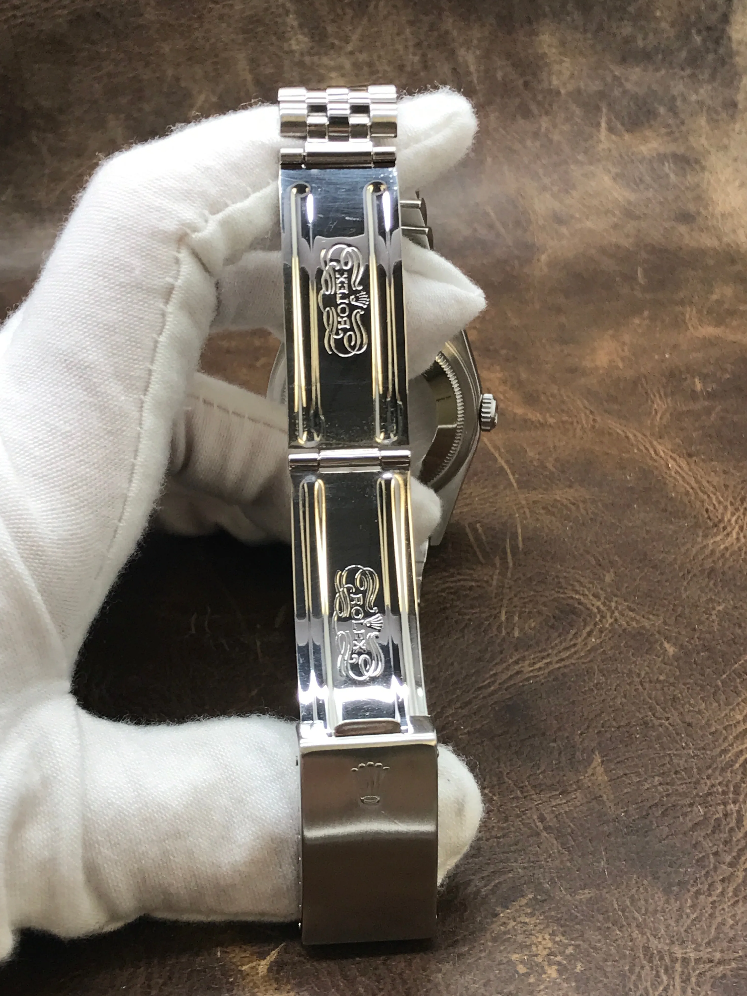 Rolex Datejust 36mm 16220 Silver Dial Automatic Watch