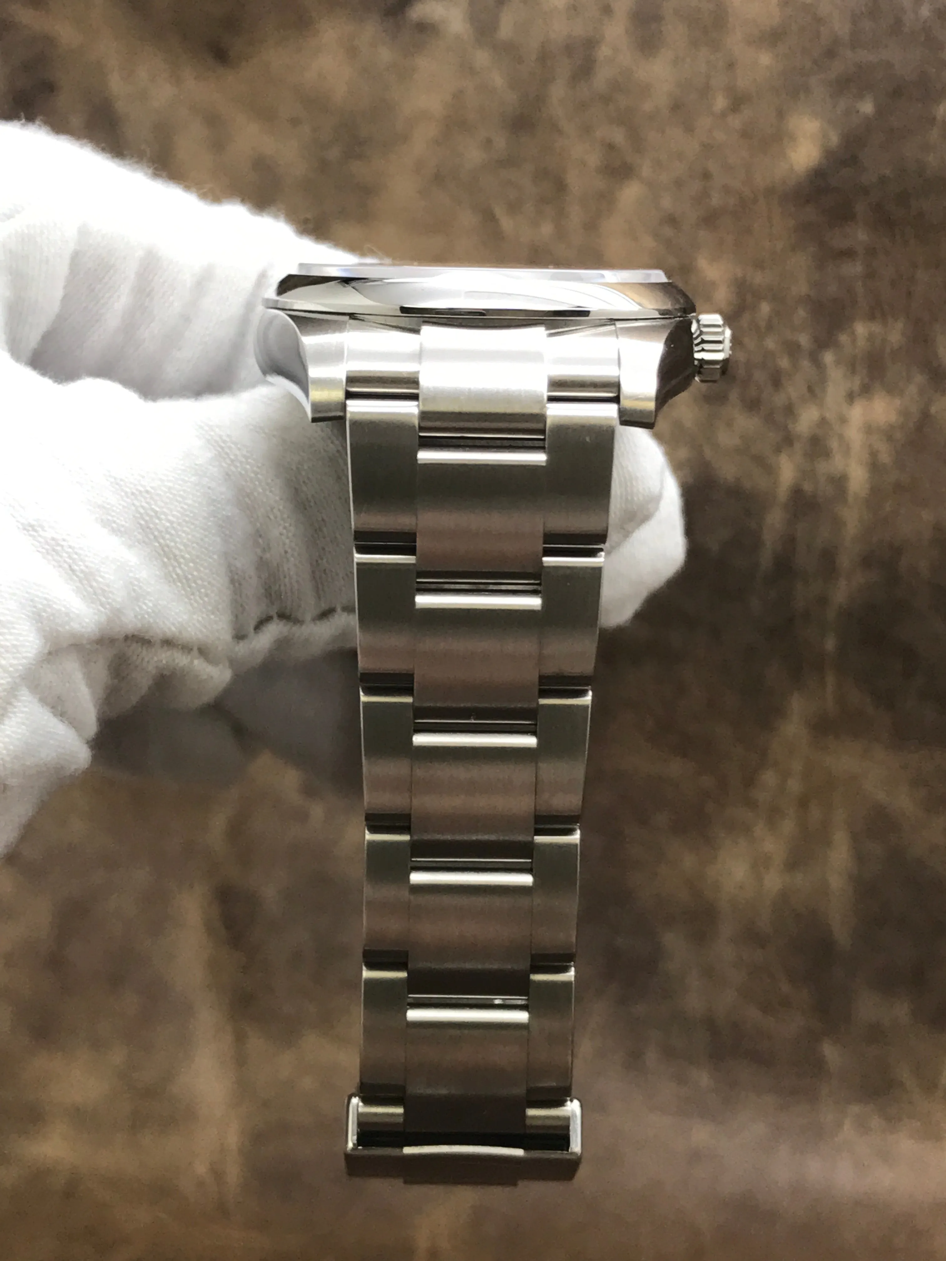 Rolex Oyster Perpetual 34mm 114200 Olive Green Dial Automatic Watch