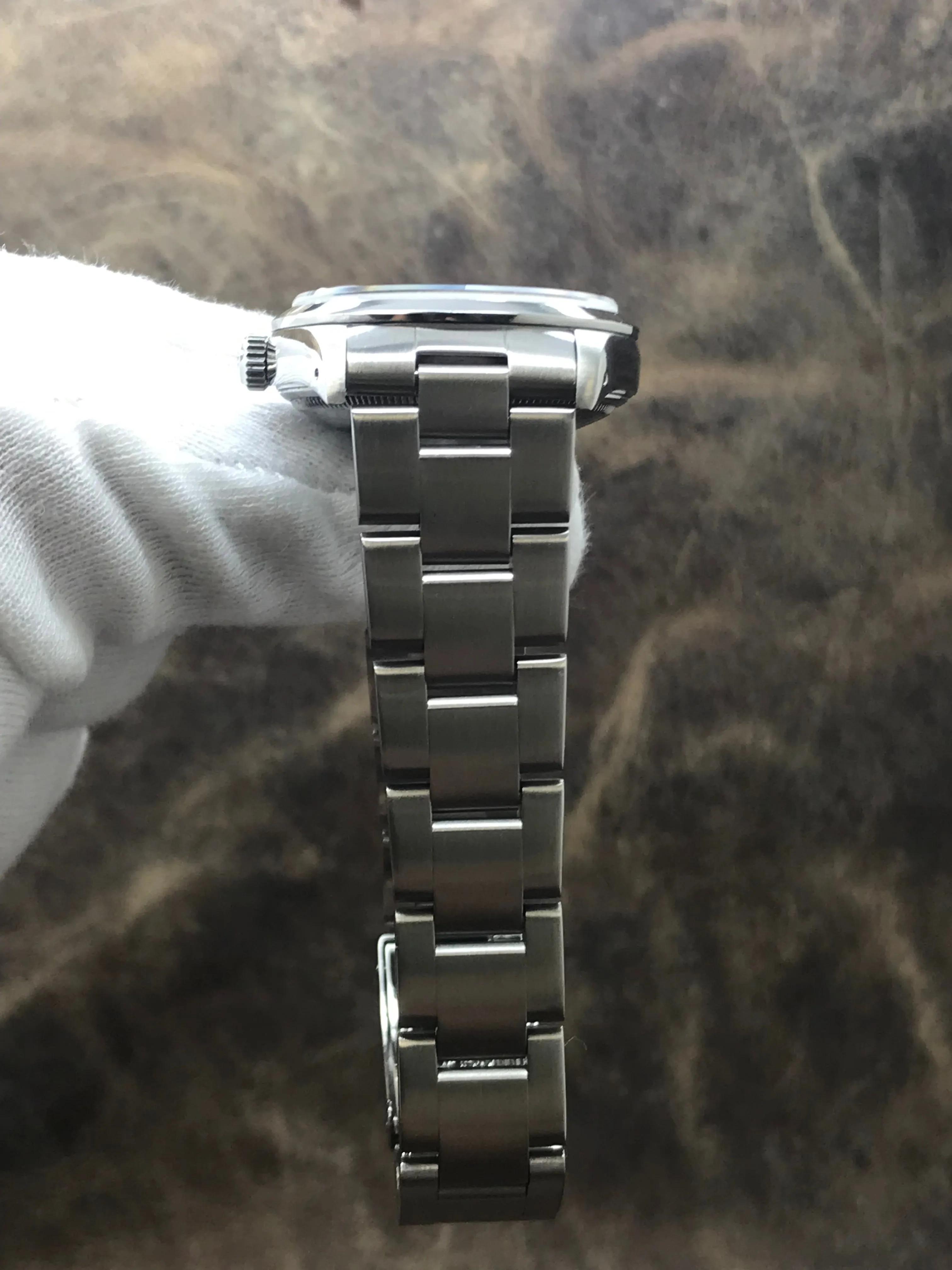 Rolex Oyster Perpetual Date 34mm 15200 White Roman Dial Automatic Watch