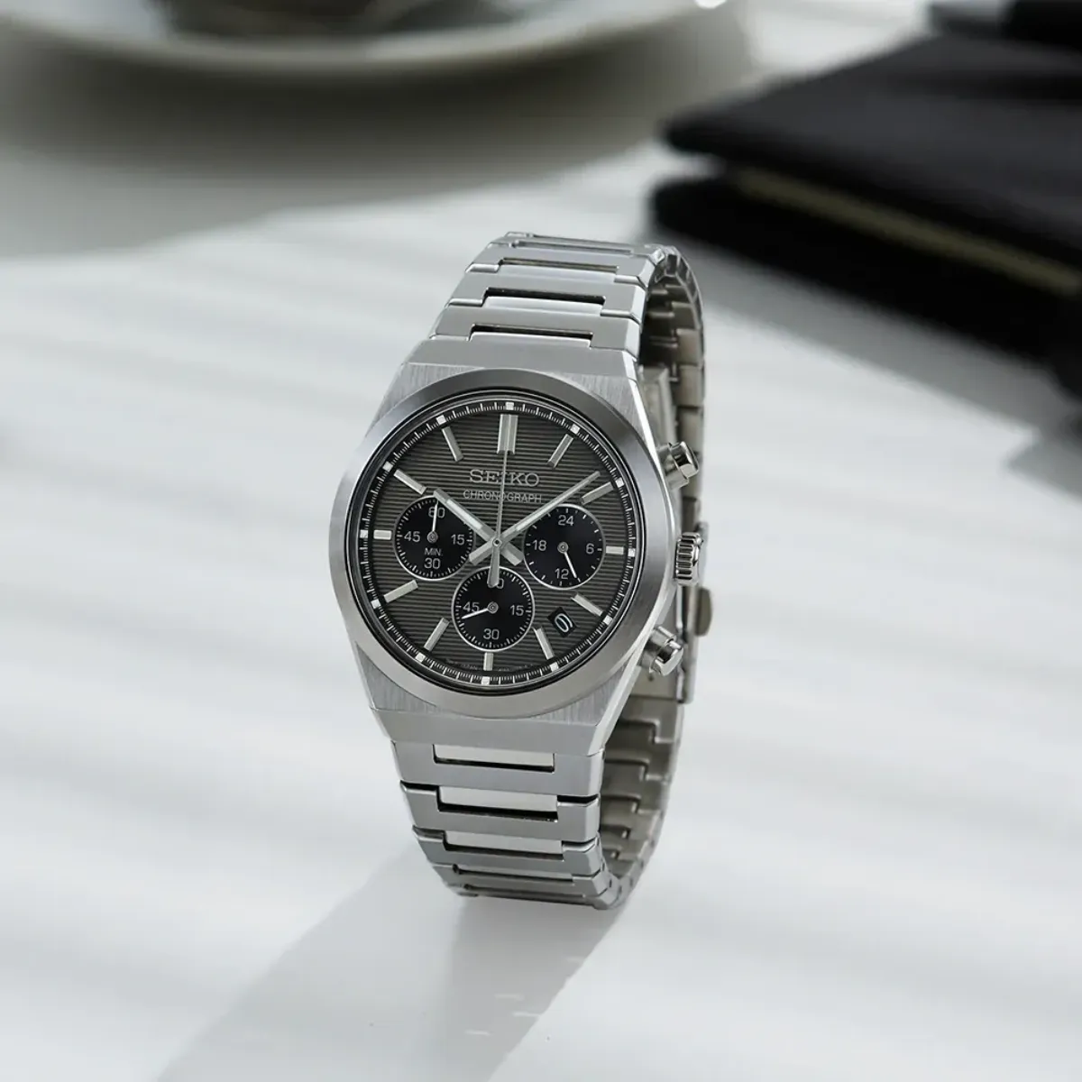 Seiko SSB455P1 SSB455 SSB455P Conceptual Chronograph Quartz Mens Casual Watch