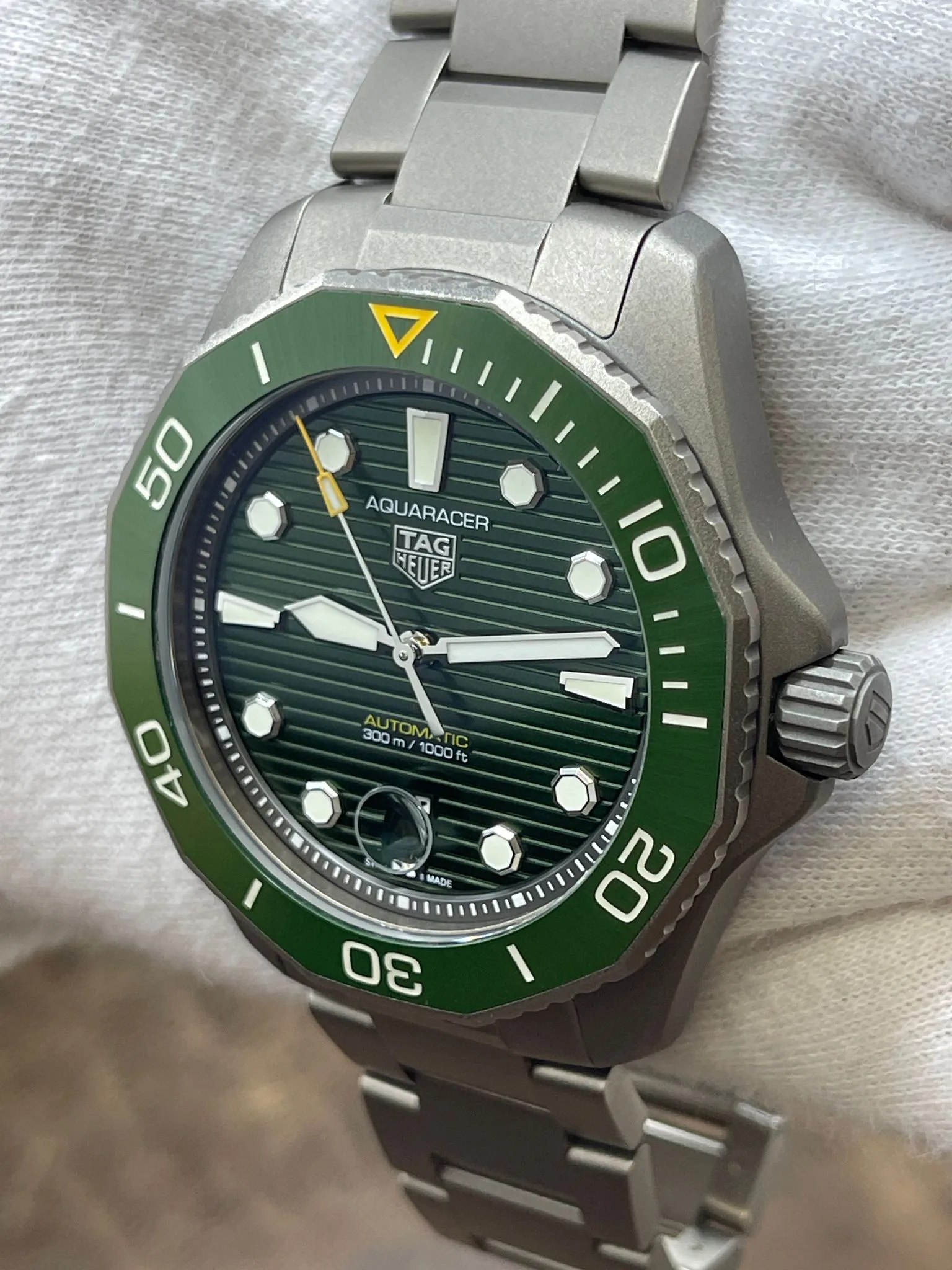 TAG Heuer Aquaracer WBP208B Green Dial Automatic Men's Watch