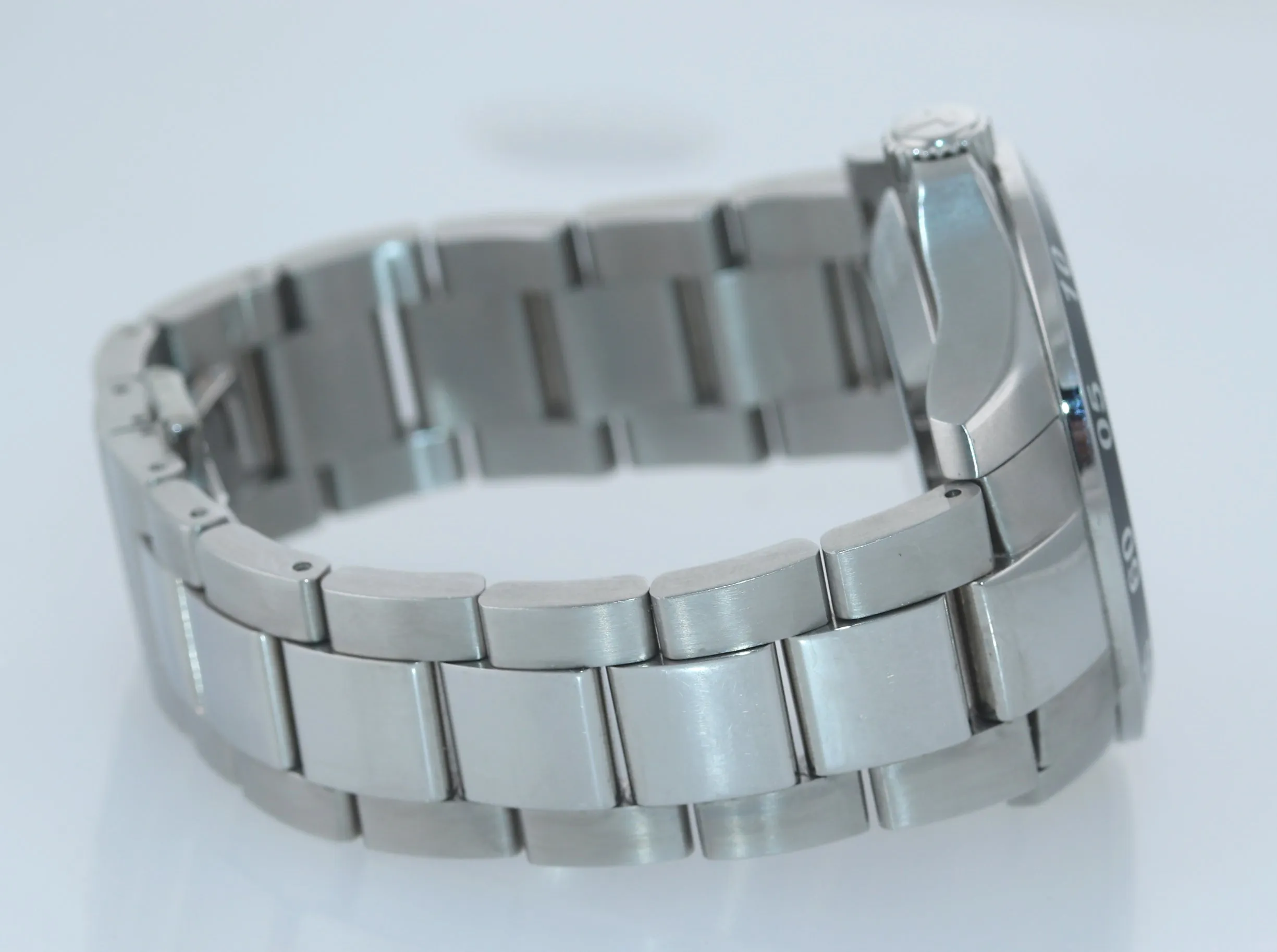 Tissot Swissmatic V8 Stainless Steel Automatic T106407 42mm White Date Watch