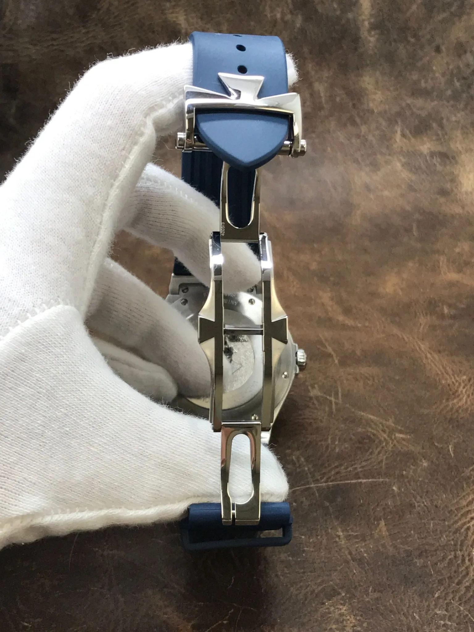 Vacheron Constantin Overseas 47040/000A-9008 Blue Dial Automatic Men's Watch